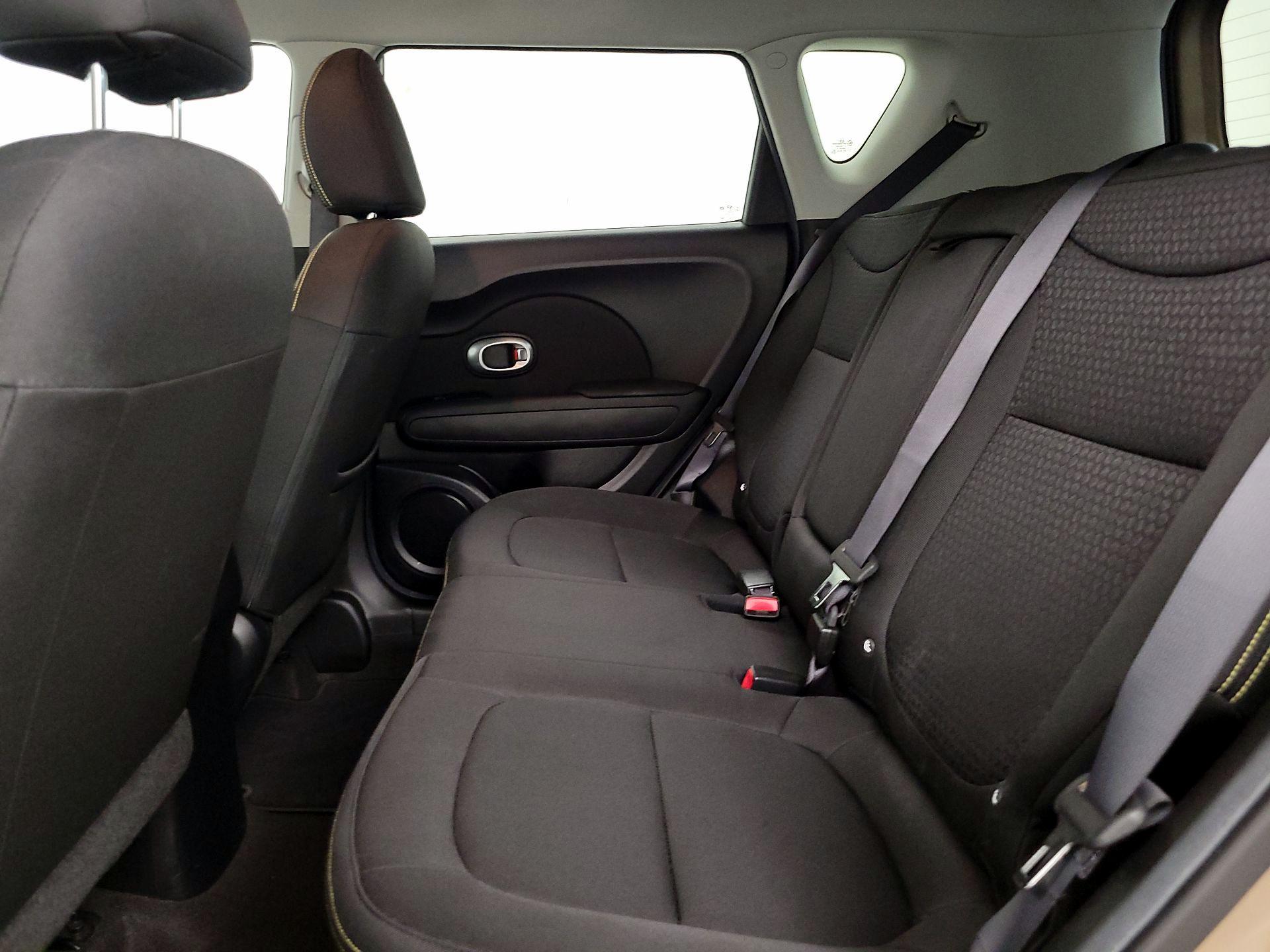 Thumbnail: 2015 Kia Soul - 18