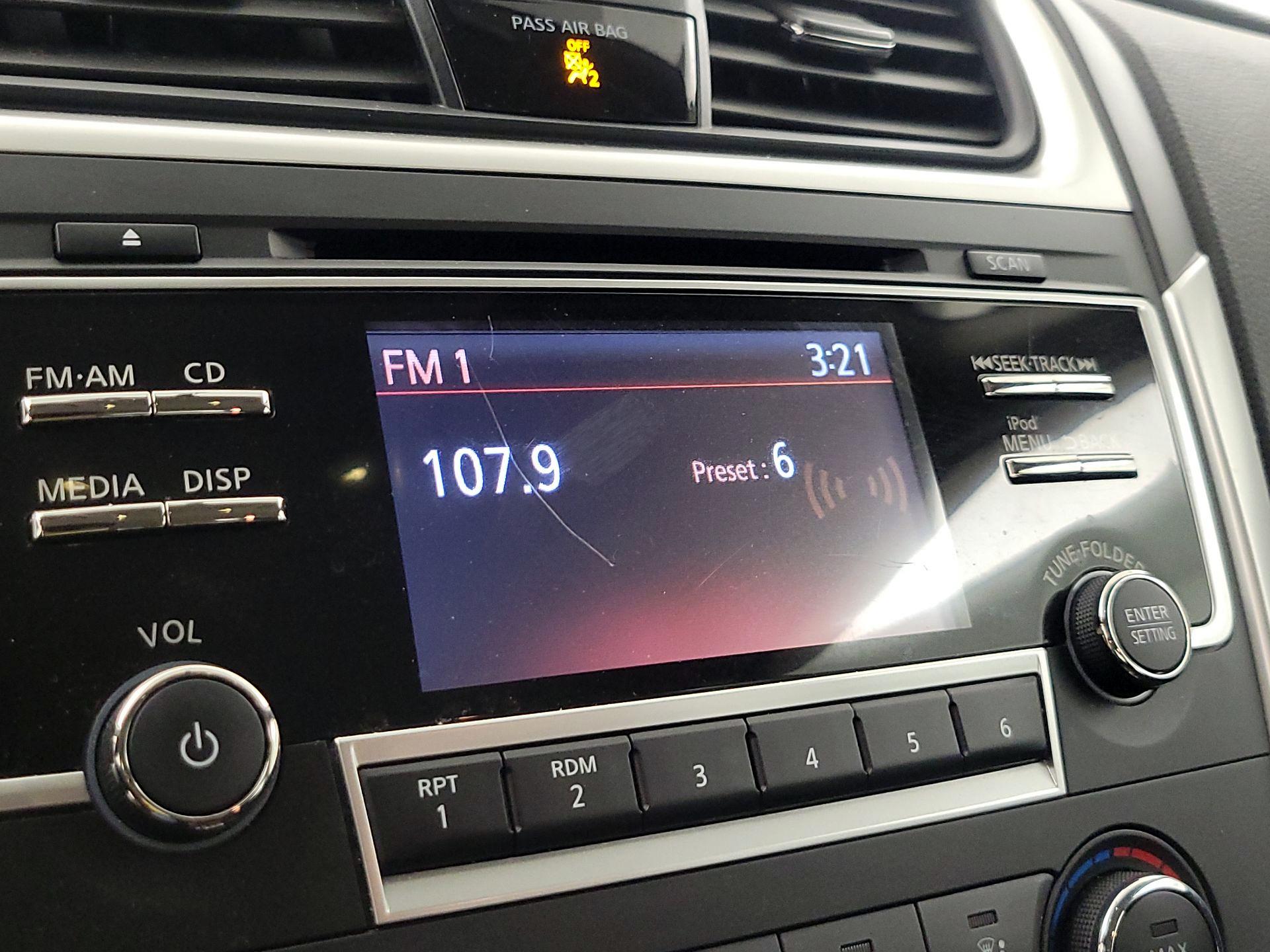 Thumbnail: 2017 Nissan Altima - 15