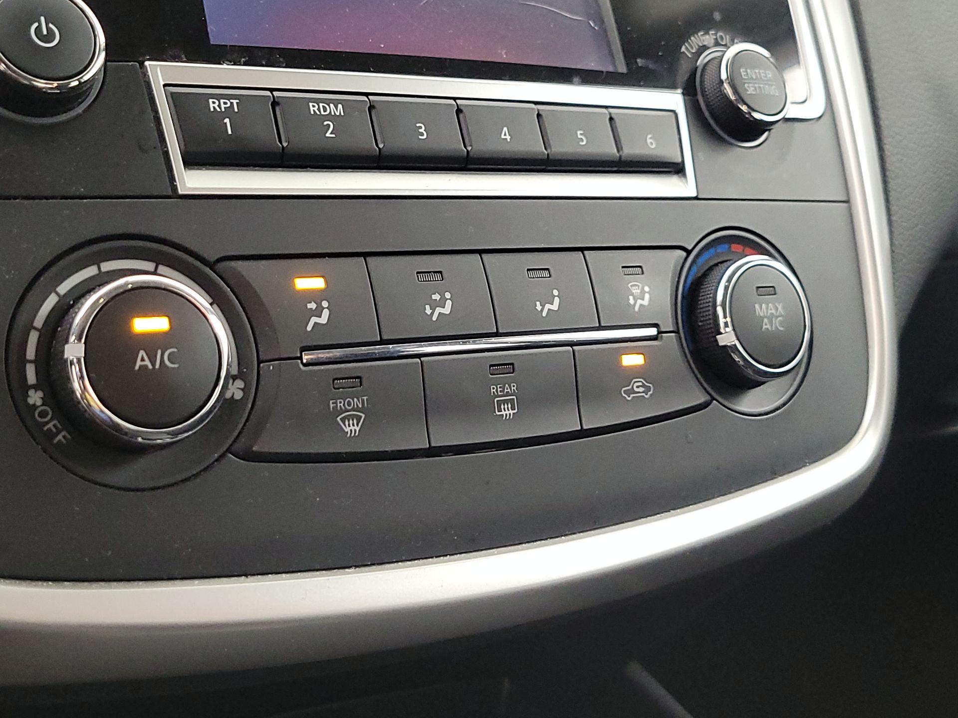 Thumbnail: 2017 Nissan Altima - 16