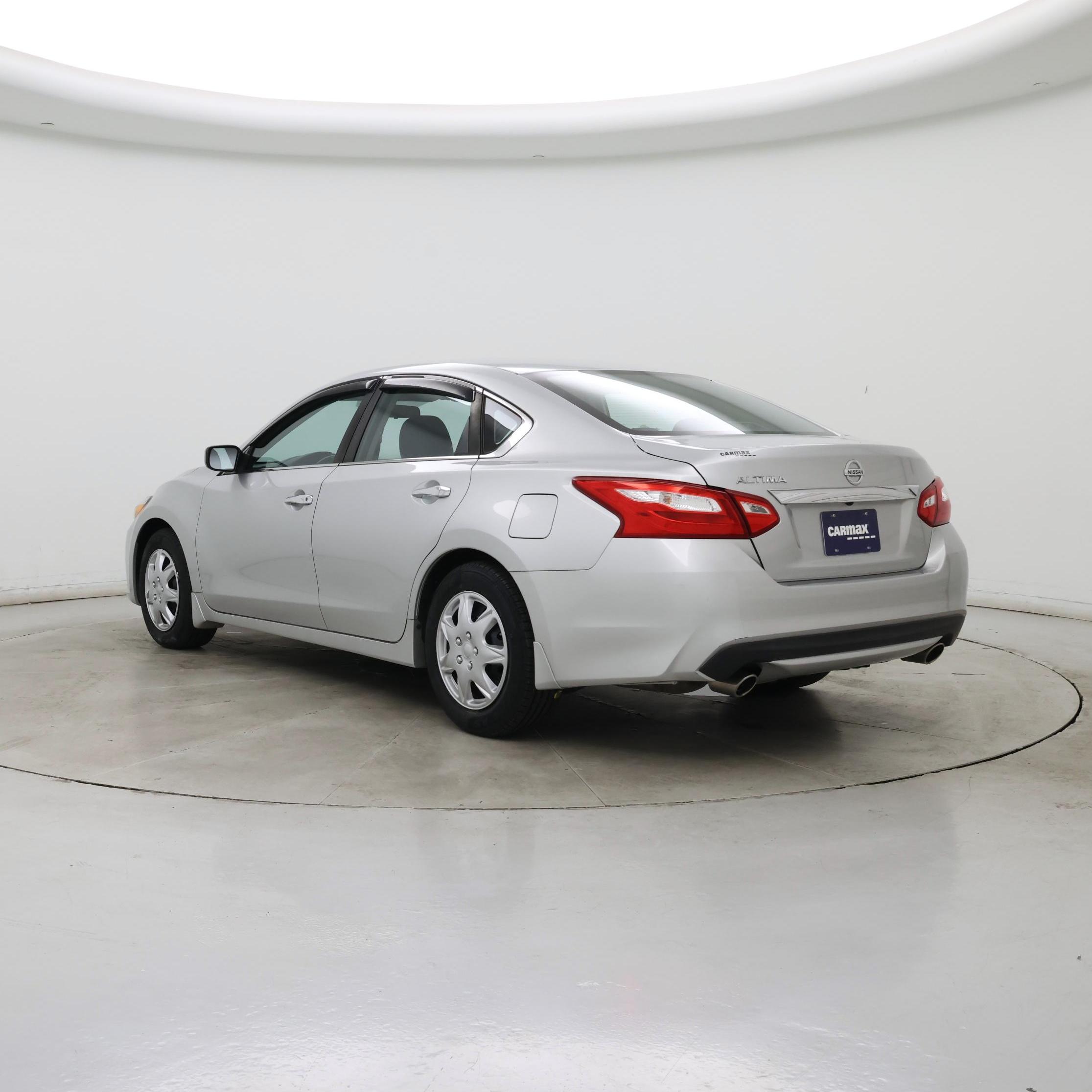 Thumbnail: 2017 Nissan Altima - 2