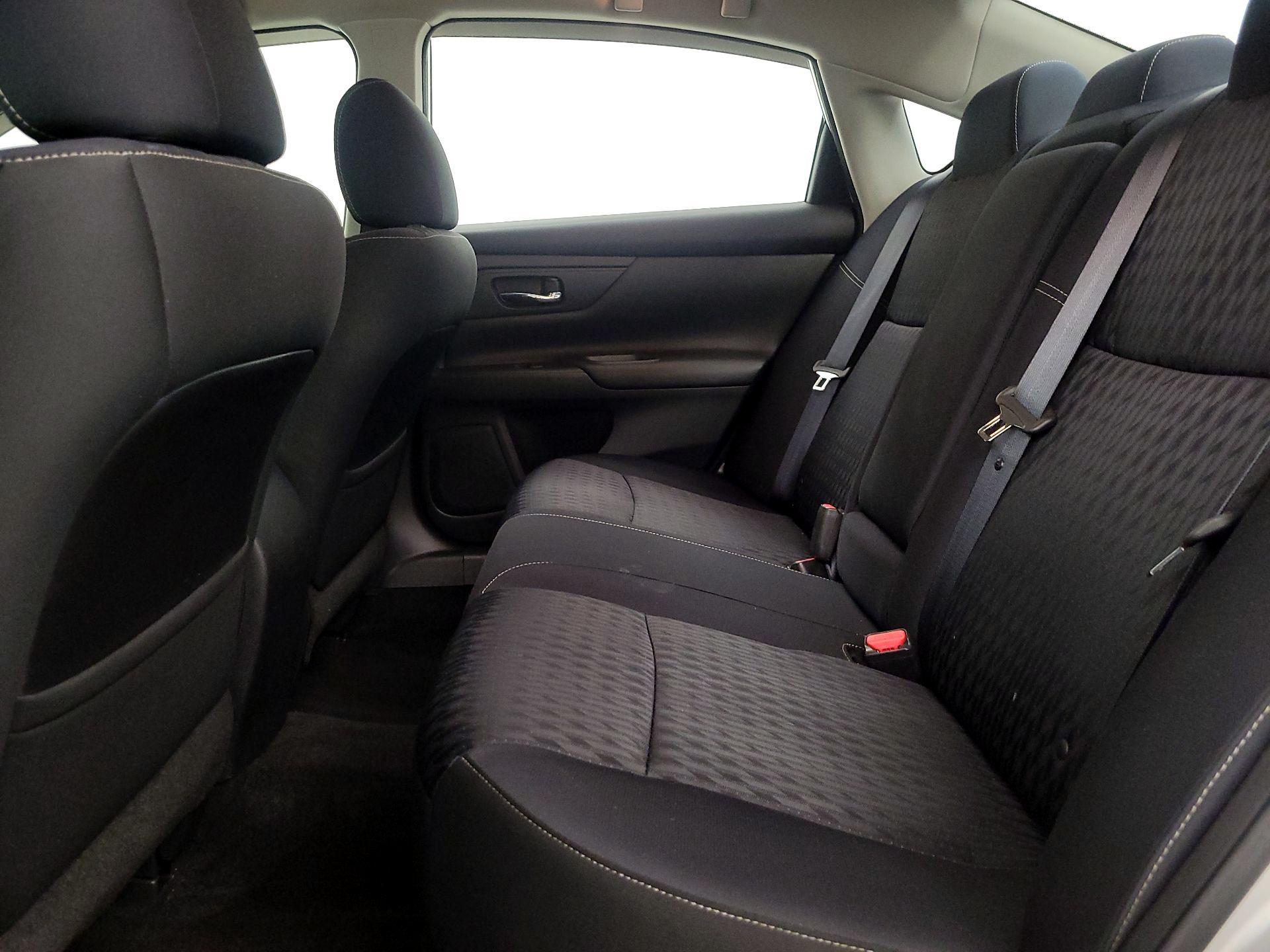 Thumbnail: 2017 Nissan Altima - 19