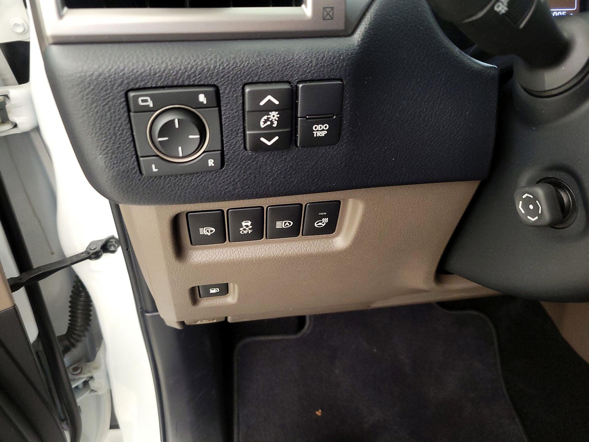 Thumbnail: 2022 Lexus GX - 13