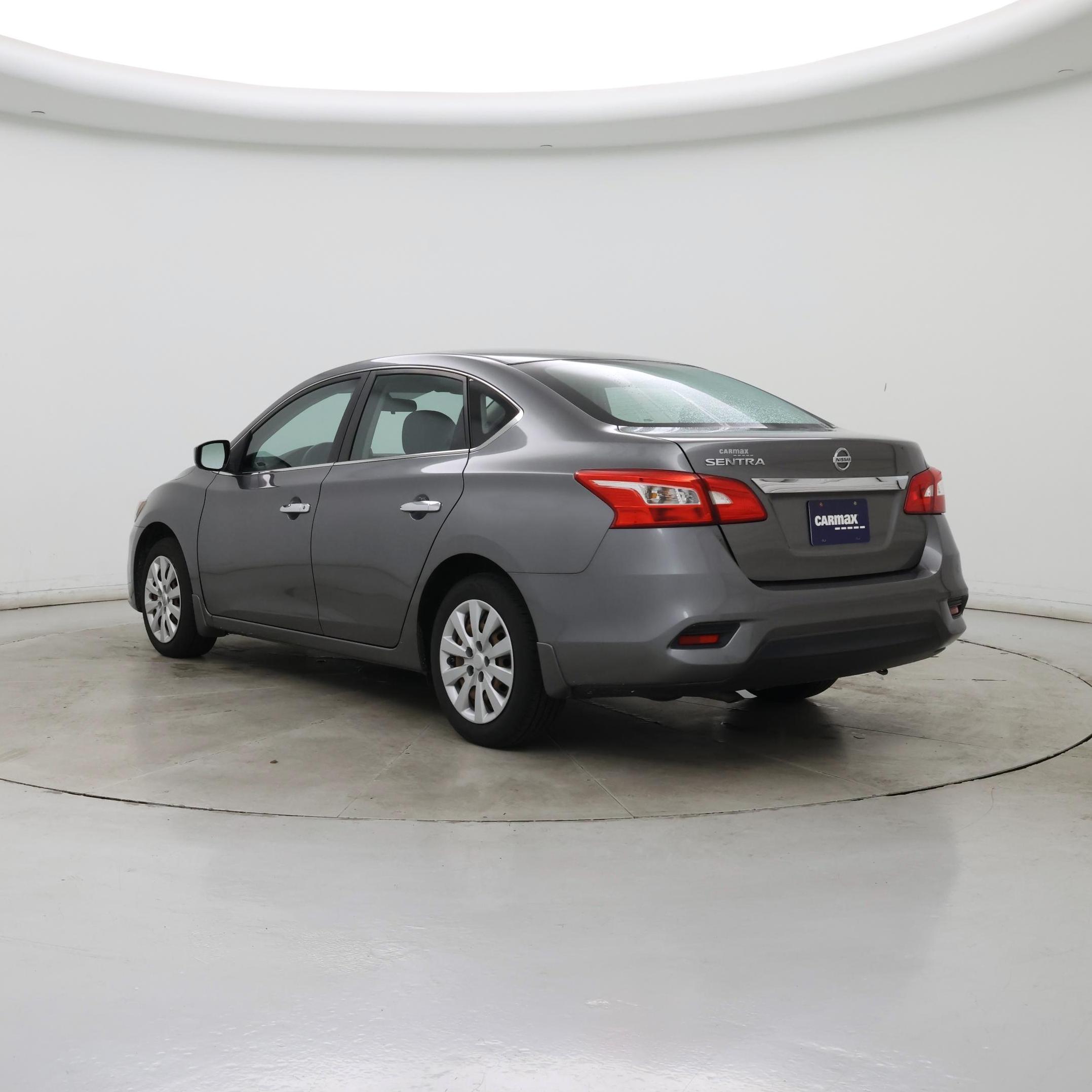Thumbnail: 2016 Nissan Sentra - 2