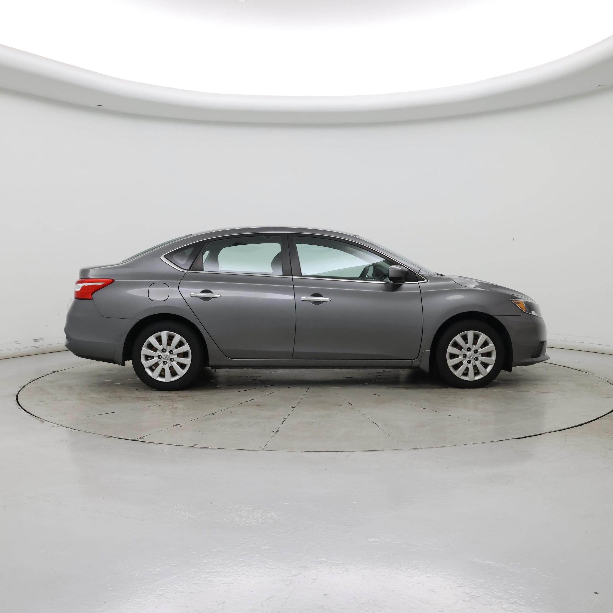 Thumbnail: 2016 Nissan Sentra - 7