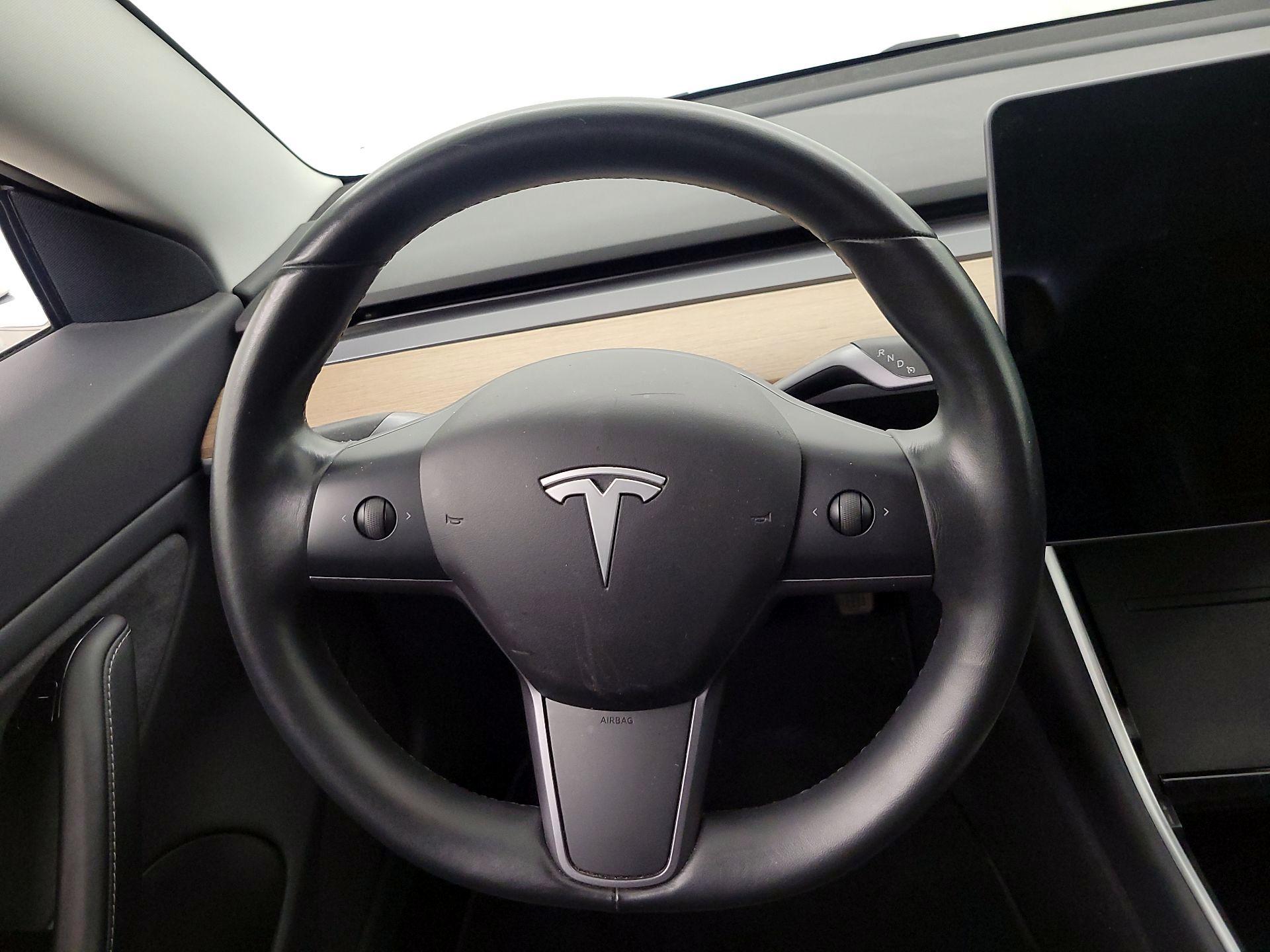 Thumbnail: 2018 Tesla Model 3 - 10