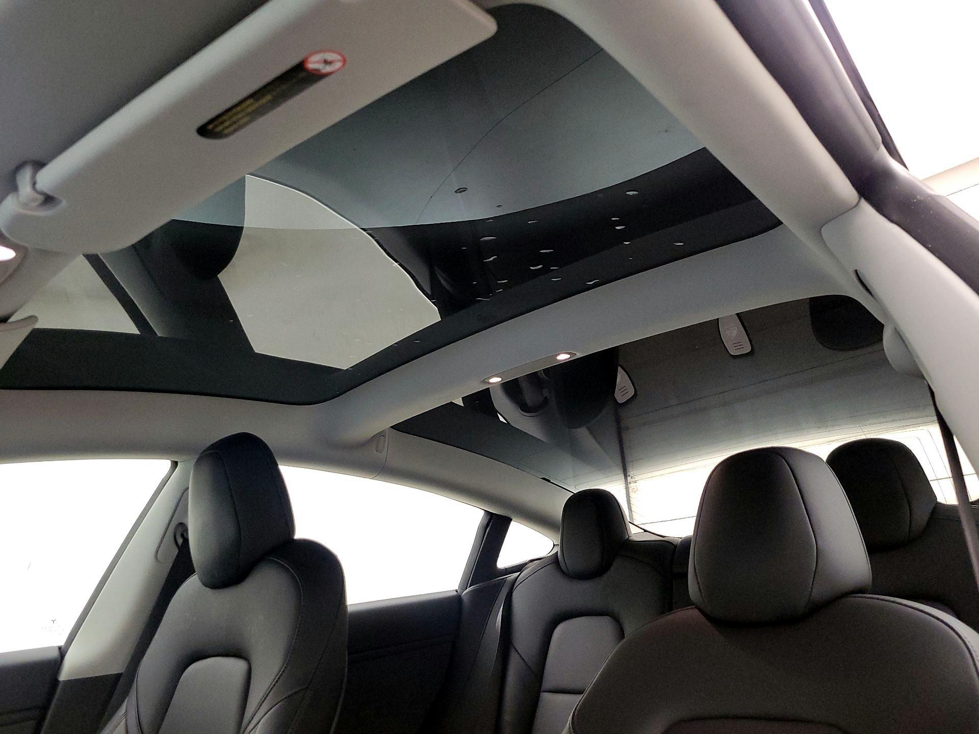 Thumbnail: 2018 Tesla Model 3 - 19