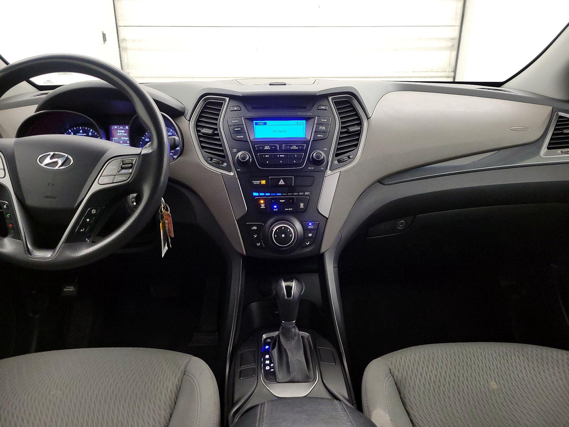 Thumbnail: 2016 Hyundai Santa Fe - 9