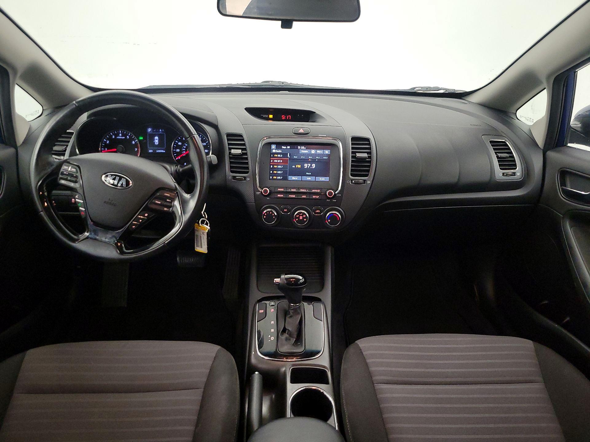 Thumbnail: 2017 Kia Forte - 9
