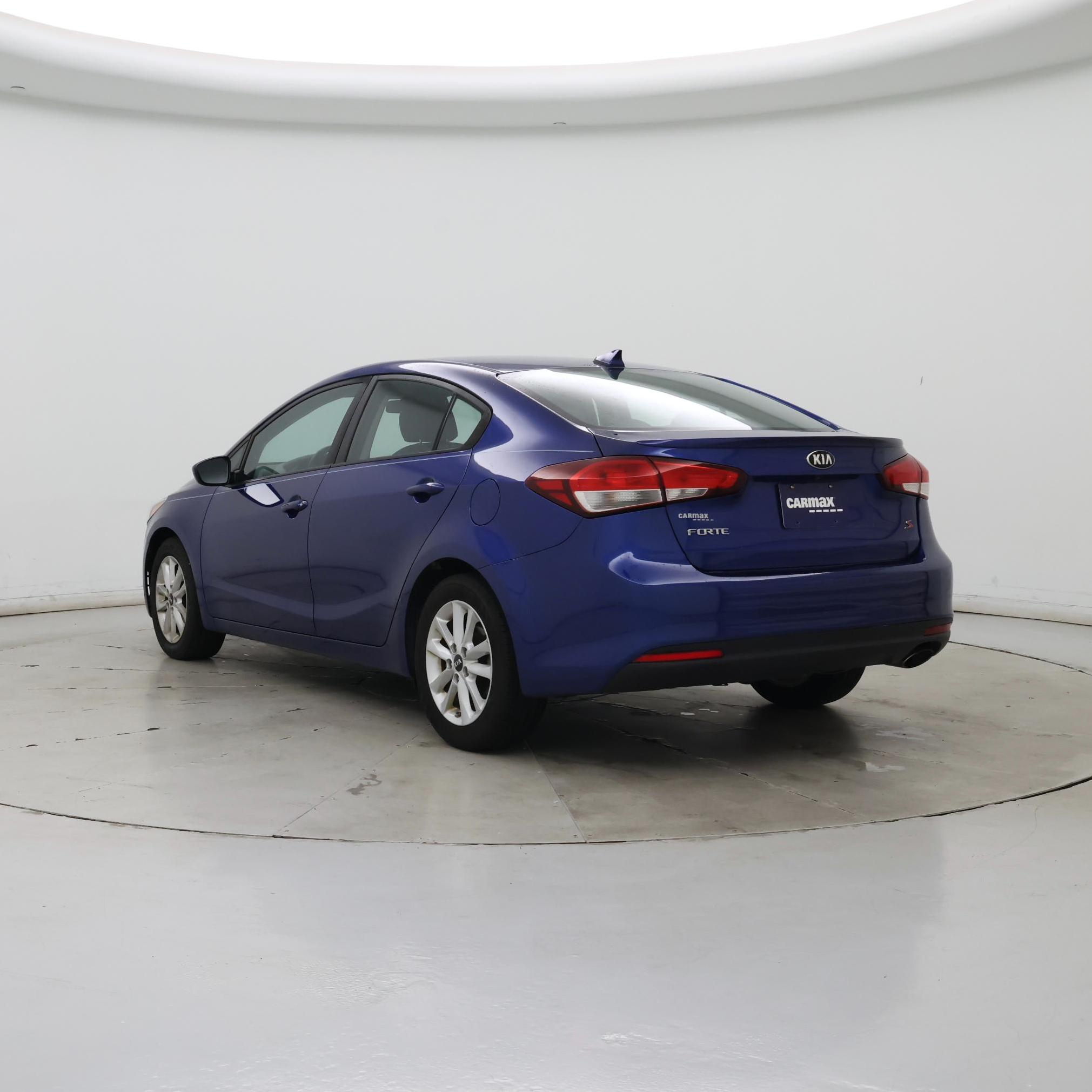 Thumbnail: 2017 Kia Forte - 2