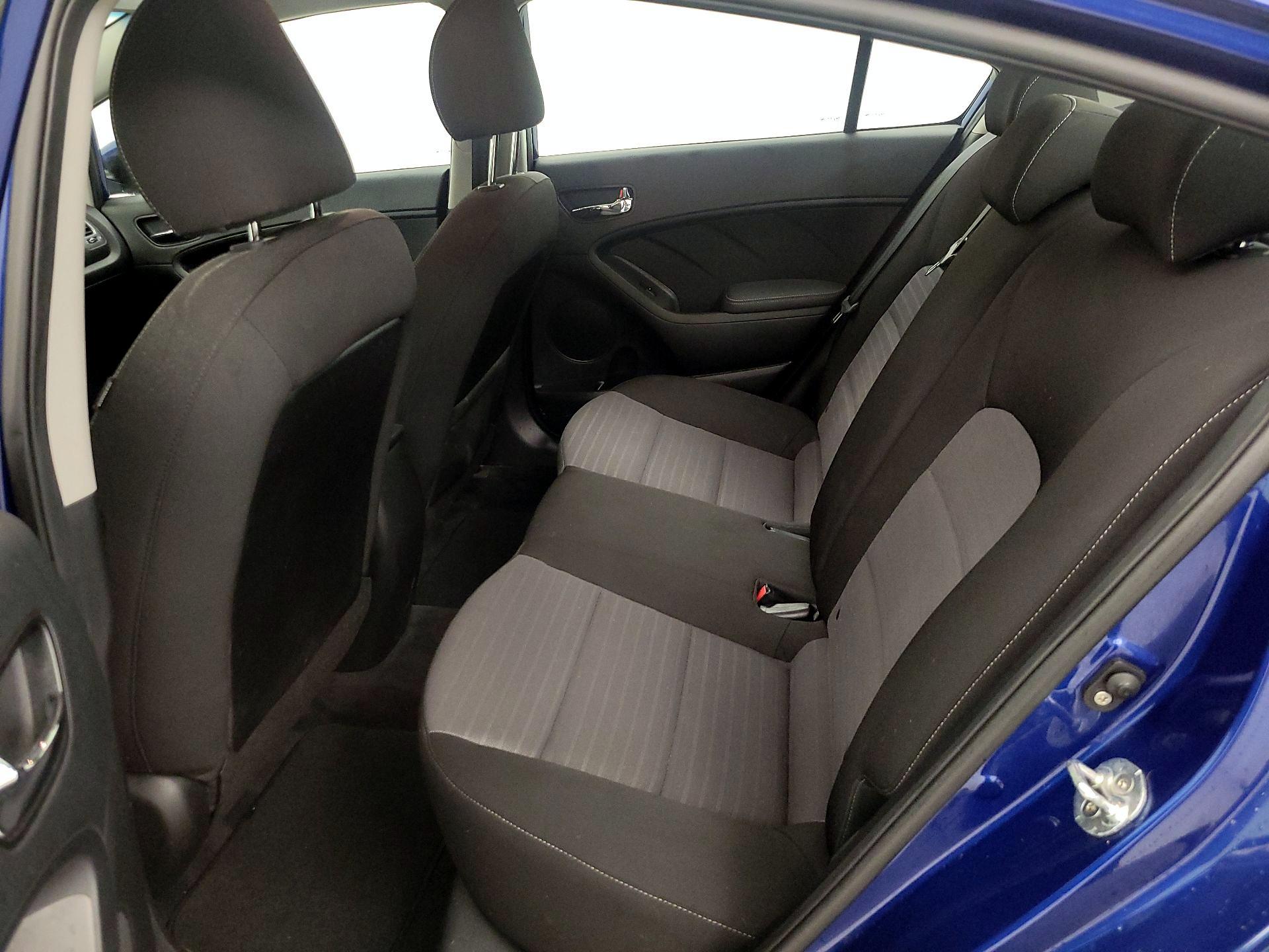 Thumbnail: 2017 Kia Forte - 19