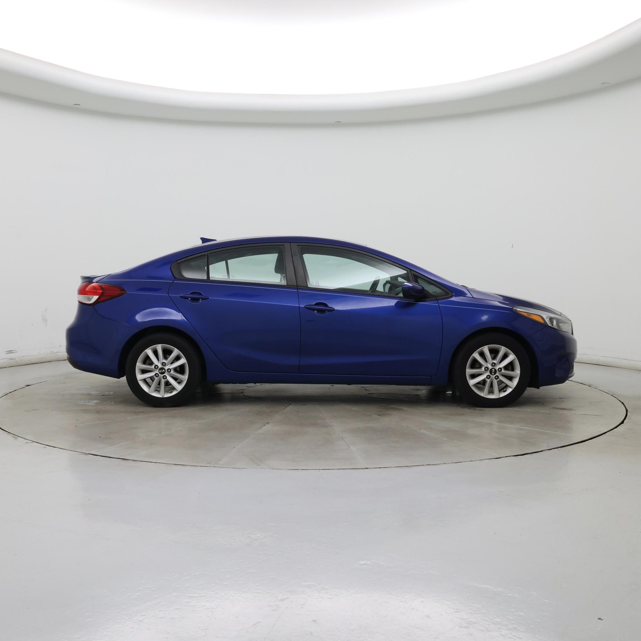 Thumbnail: 2017 Kia Forte - 7