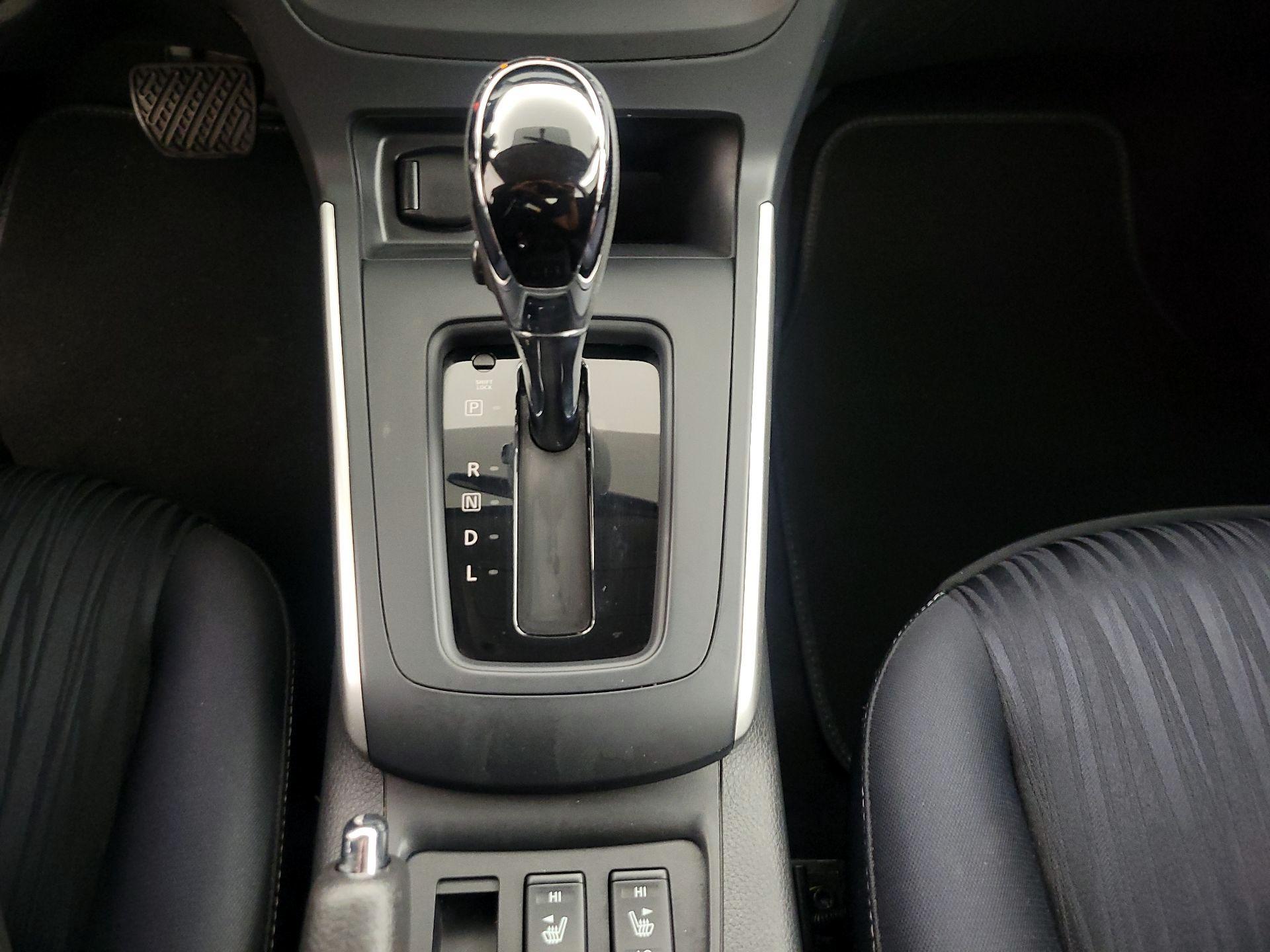 Thumbnail: 2016 Nissan Sentra - 18