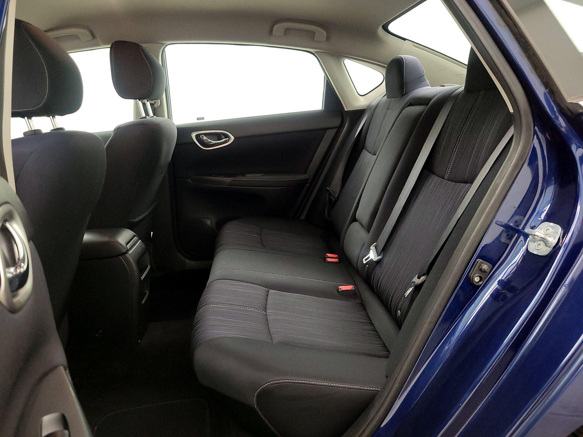 Thumbnail: 2016 Nissan Sentra - 20