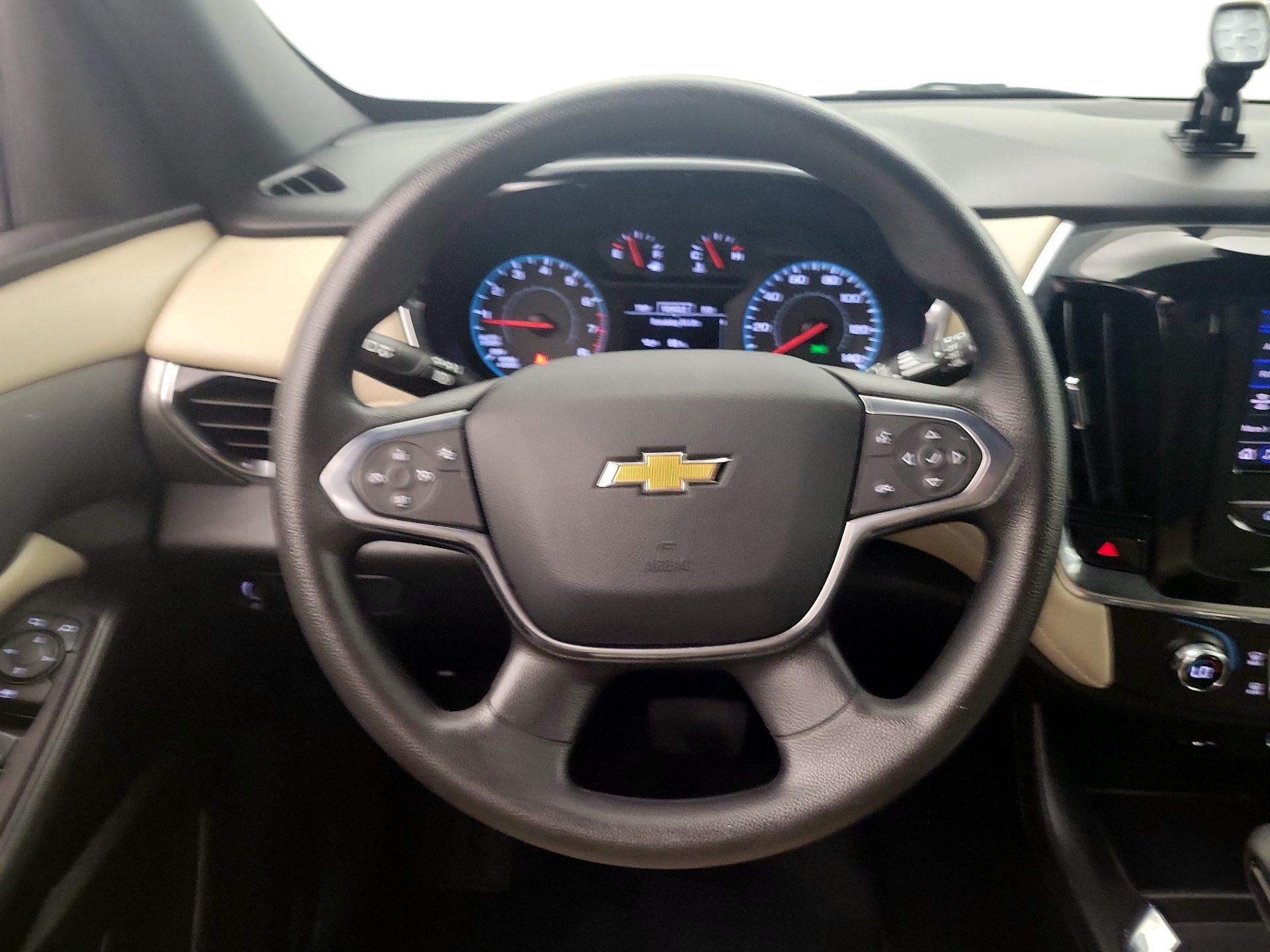 Thumbnail: 2023 Chevrolet Traverse - 10