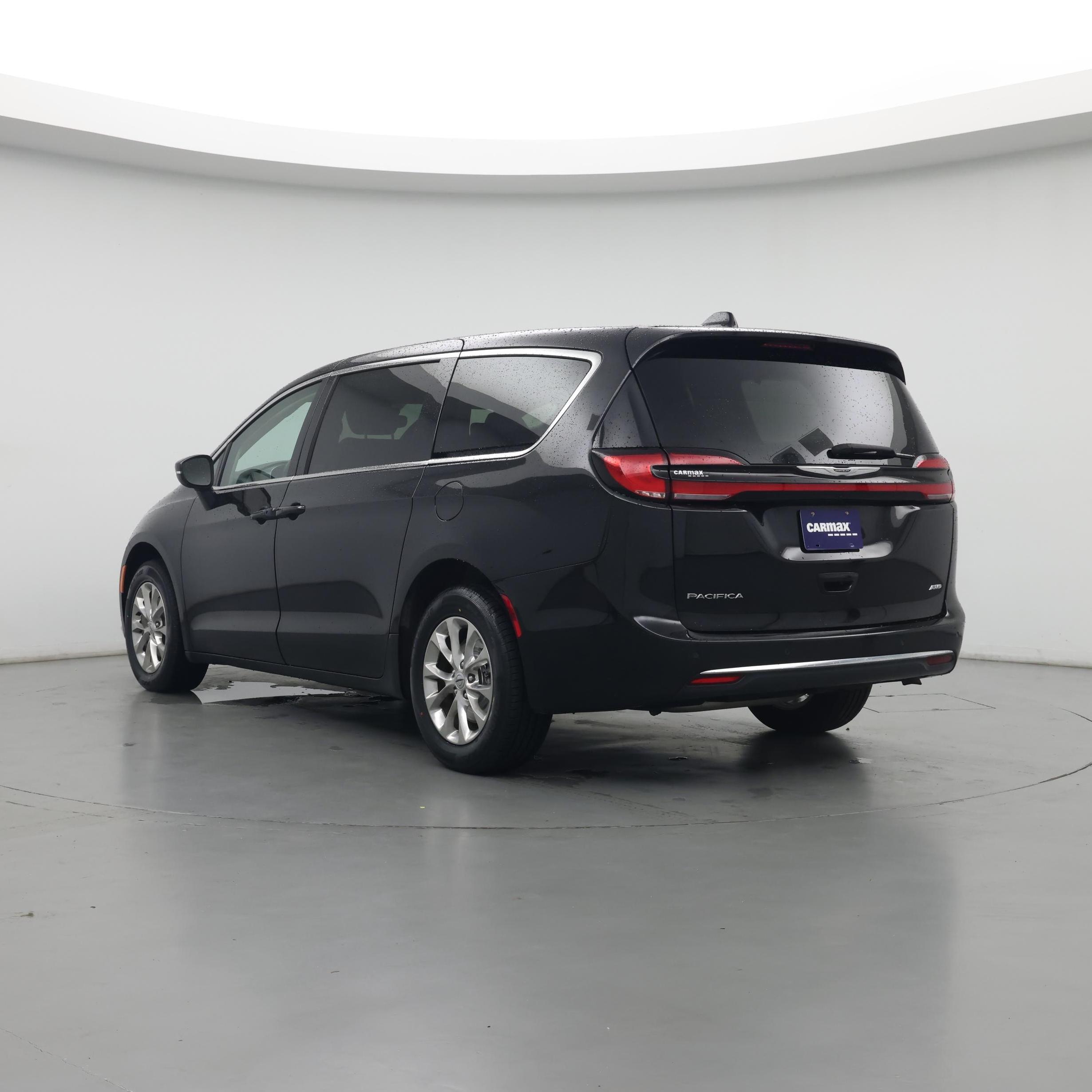 Thumbnail: 2023 Chrysler Pacifica - 2