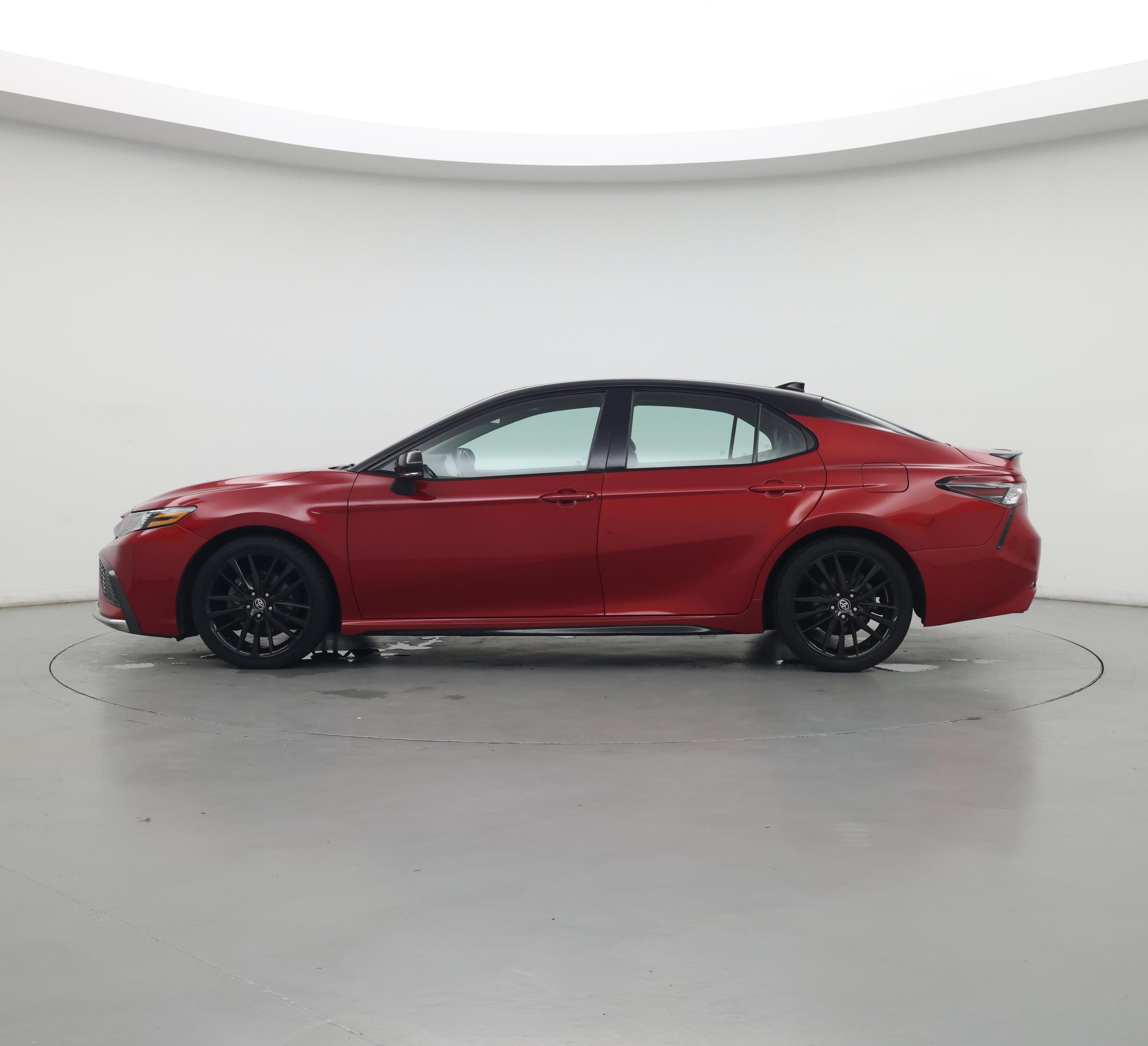 Thumbnail: 2021 Toyota Camry - 3