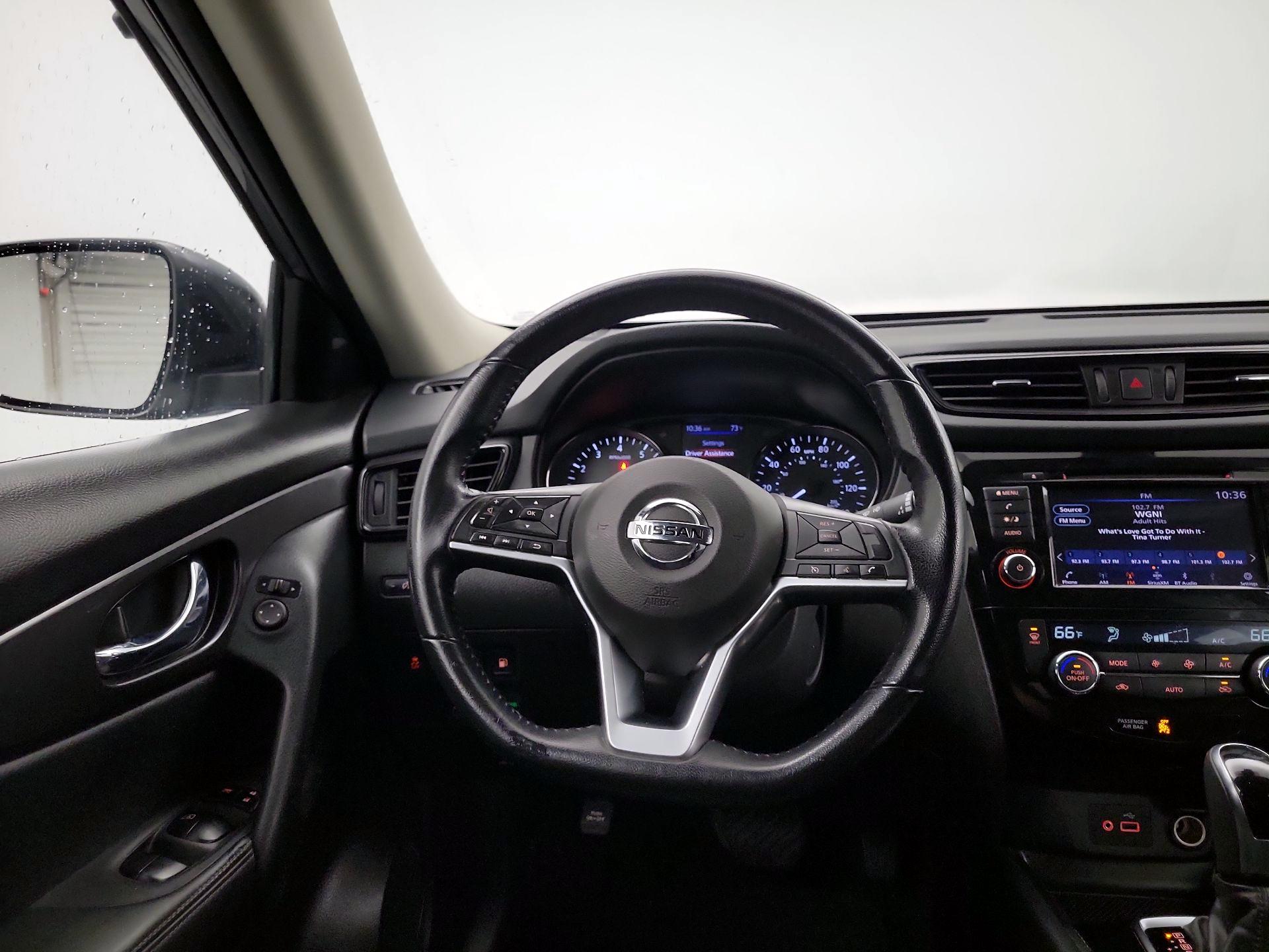 Thumbnail: 2020 Nissan Rogue - 10