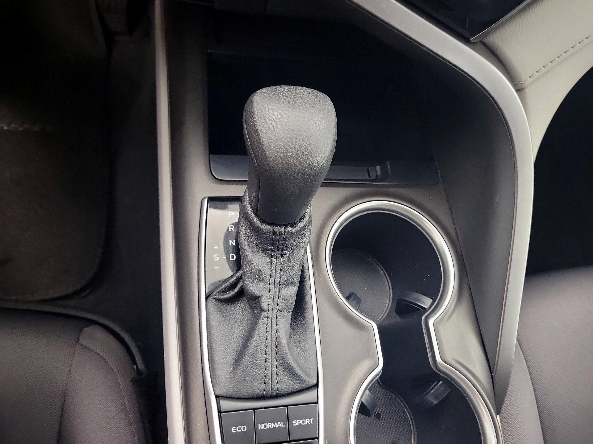 Thumbnail: 2021 Toyota Camry - 17