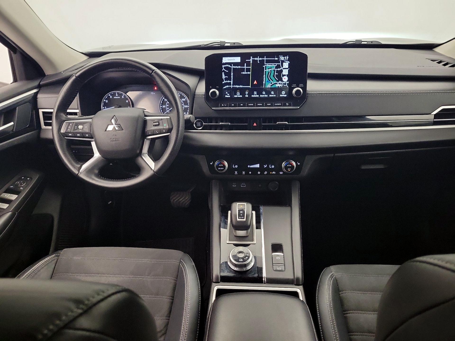 Thumbnail: 2022 Mitsubishi Outlander - 9