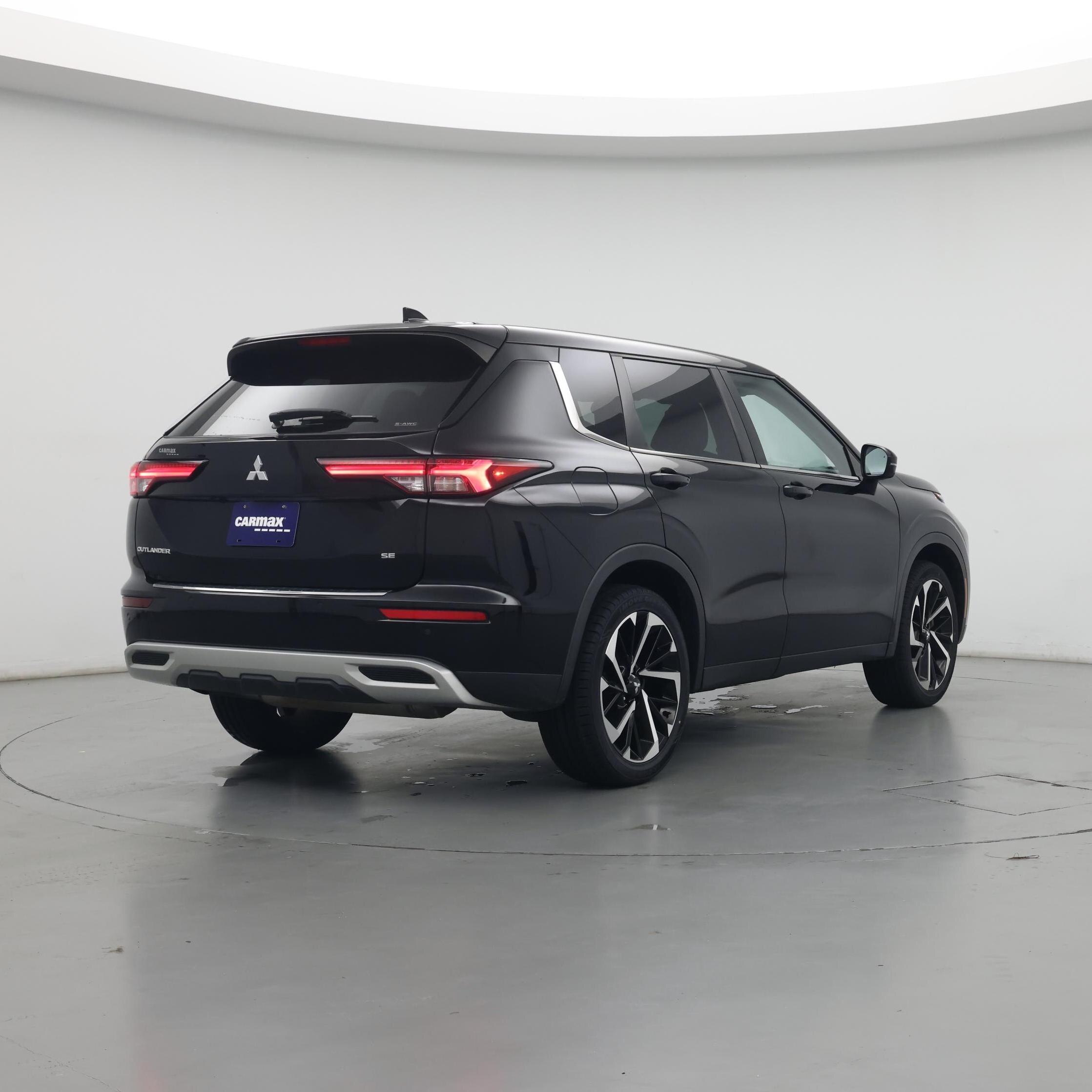 Thumbnail: 2022 Mitsubishi Outlander - 8
