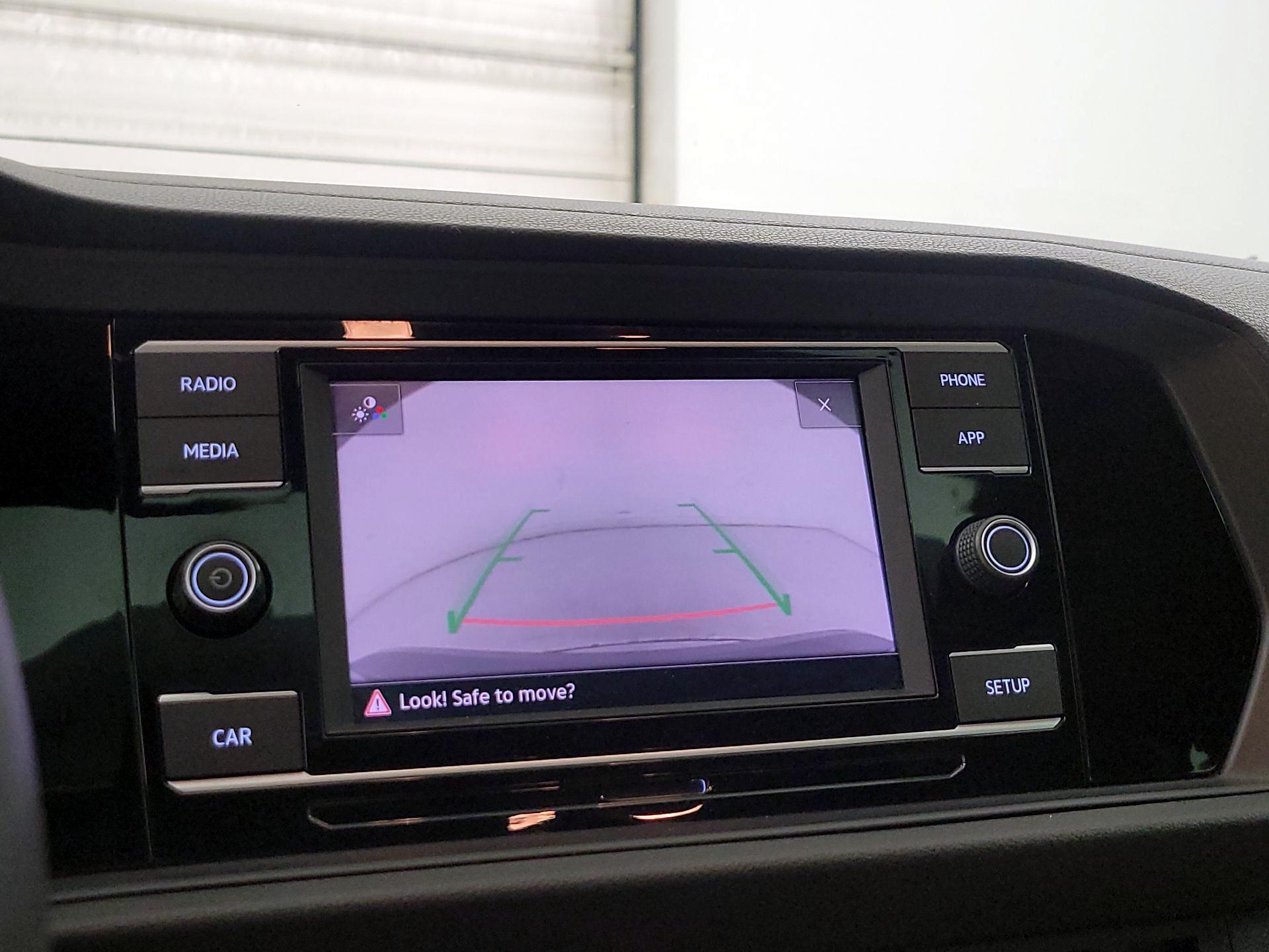 Thumbnail: 2019 Volkswagen Jetta - 14