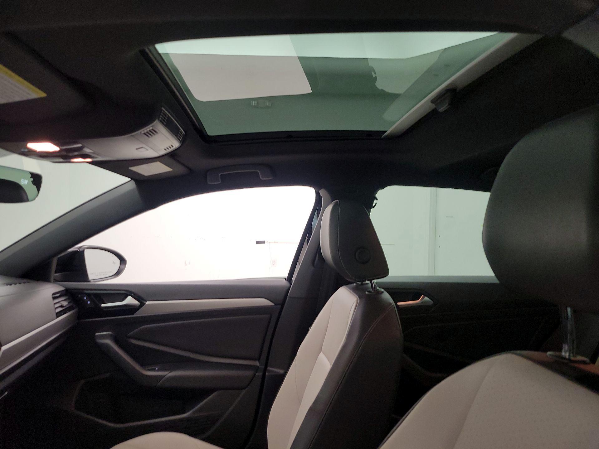 Thumbnail: 2019 Volkswagen Jetta - 19