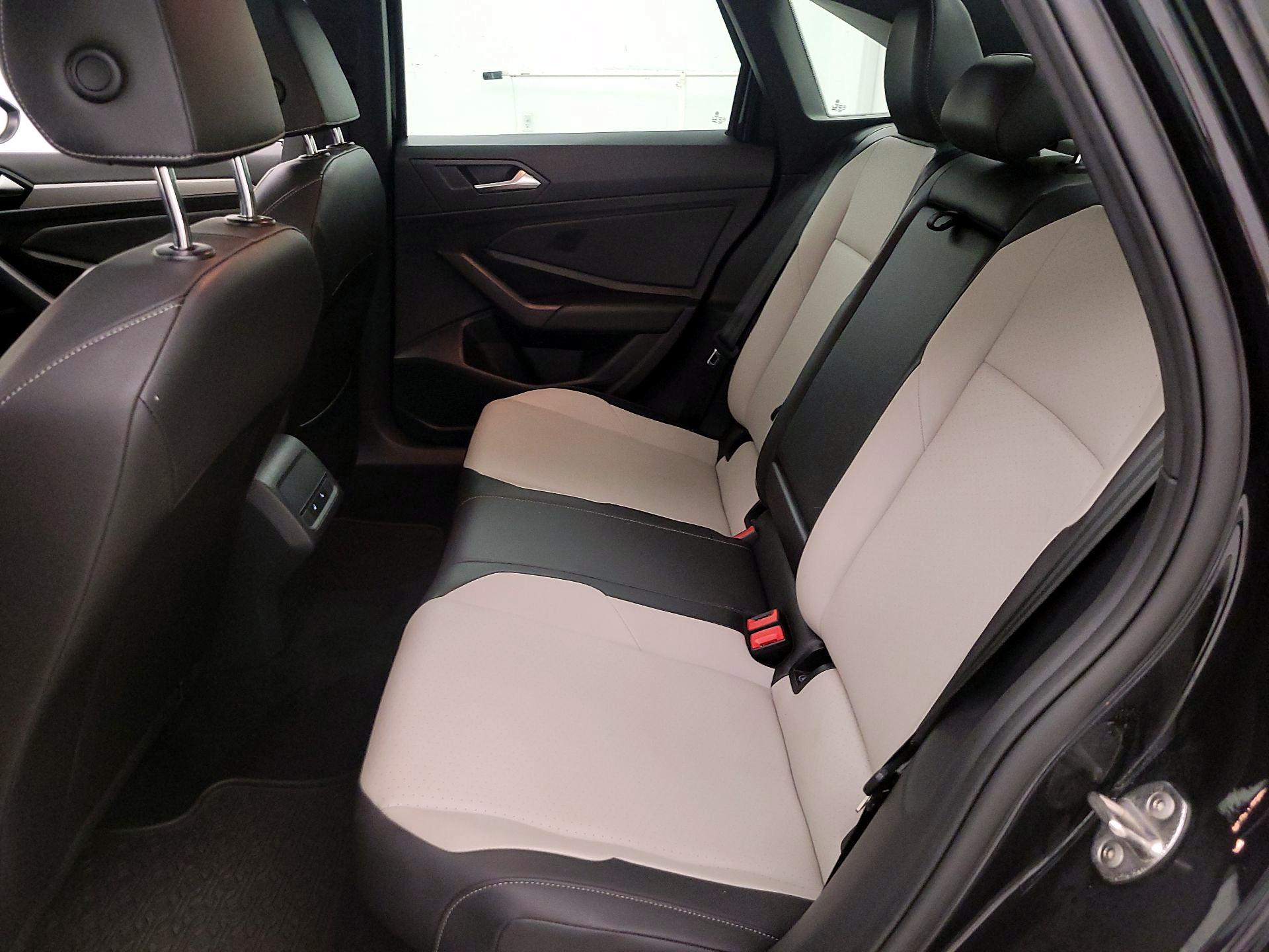 Thumbnail: 2019 Volkswagen Jetta - 20