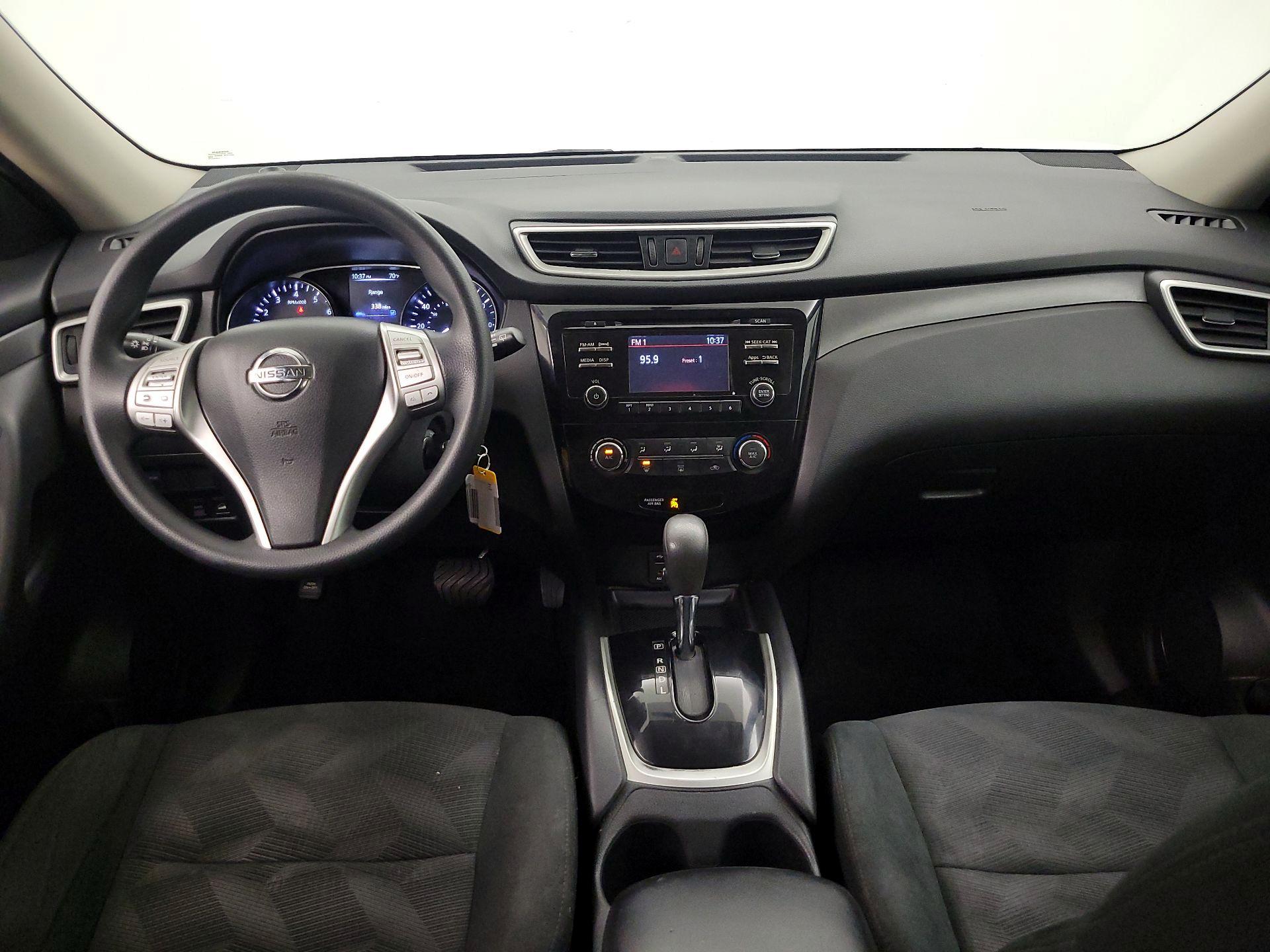 Thumbnail: 2016 Nissan Rogue - 9