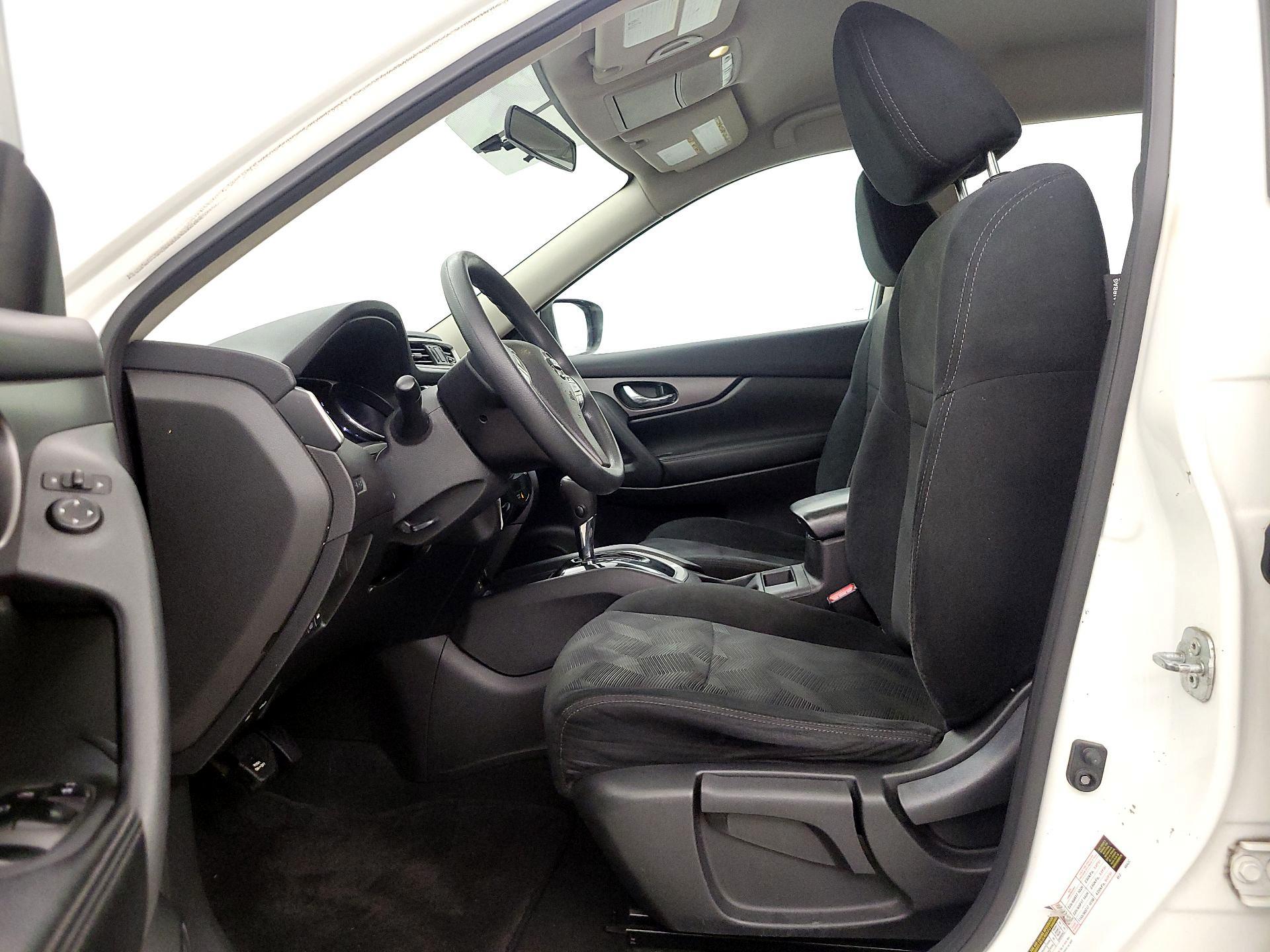 Thumbnail: 2016 Nissan Rogue - 11