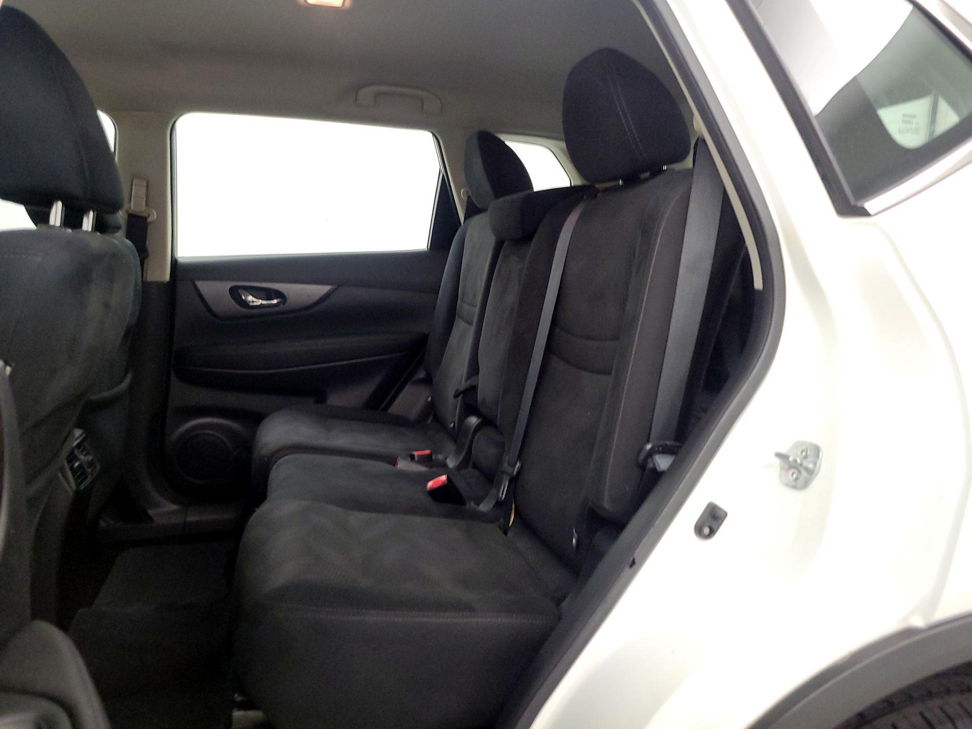 Thumbnail: 2016 Nissan Rogue - 19