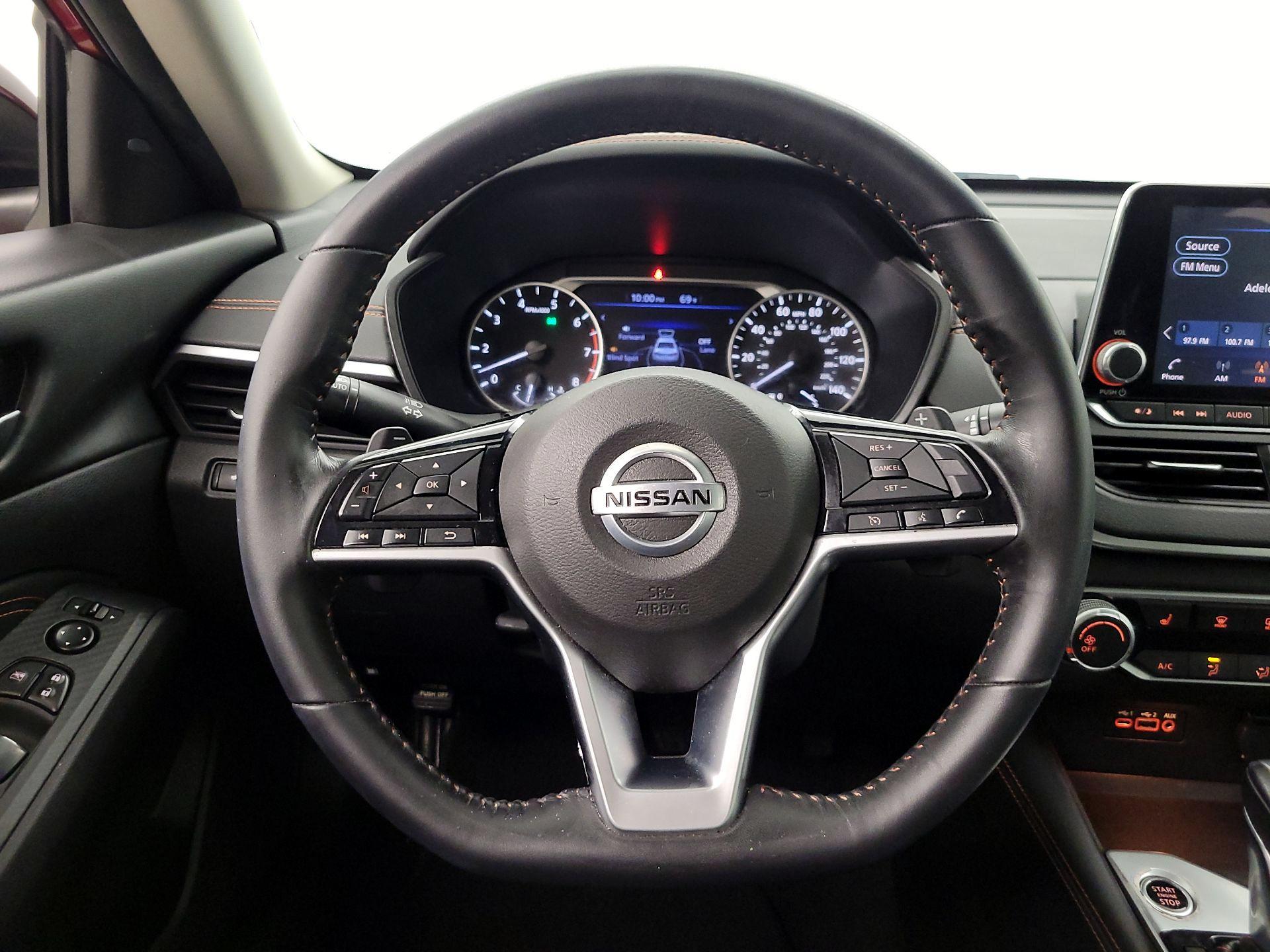 Thumbnail: 2020 Nissan Altima - 10