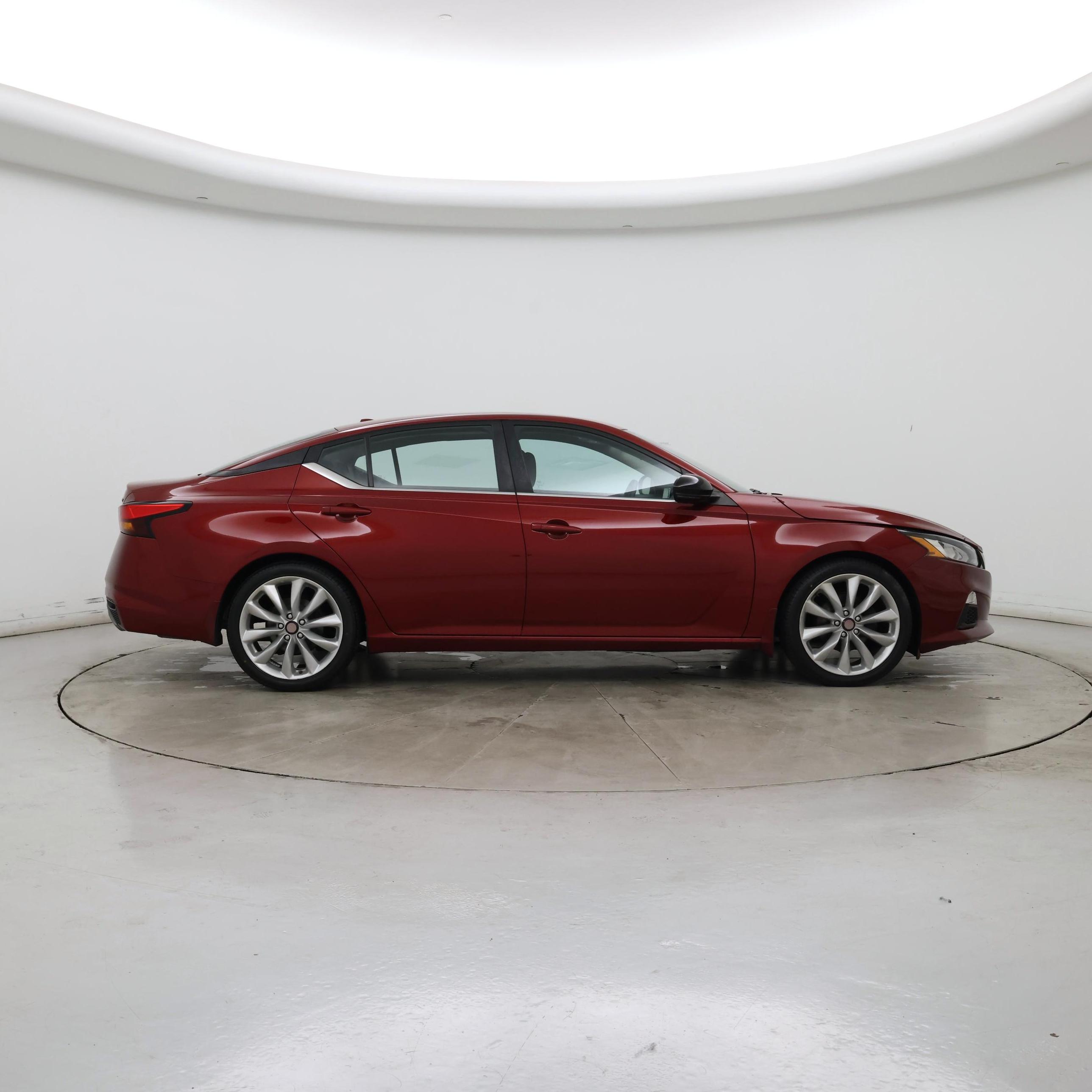 Thumbnail: 2020 Nissan Altima - 7