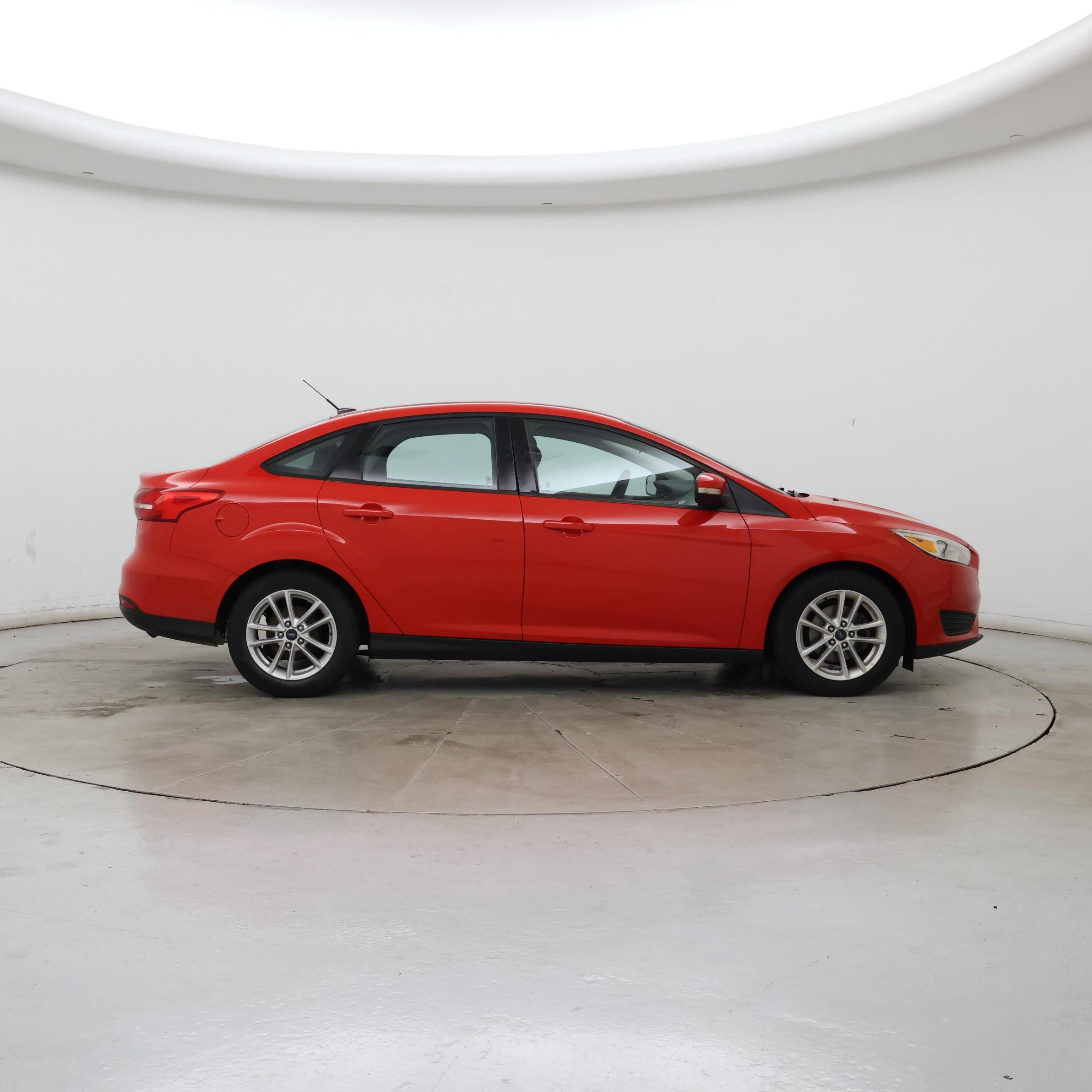 Thumbnail: 2017 Ford Focus - 7