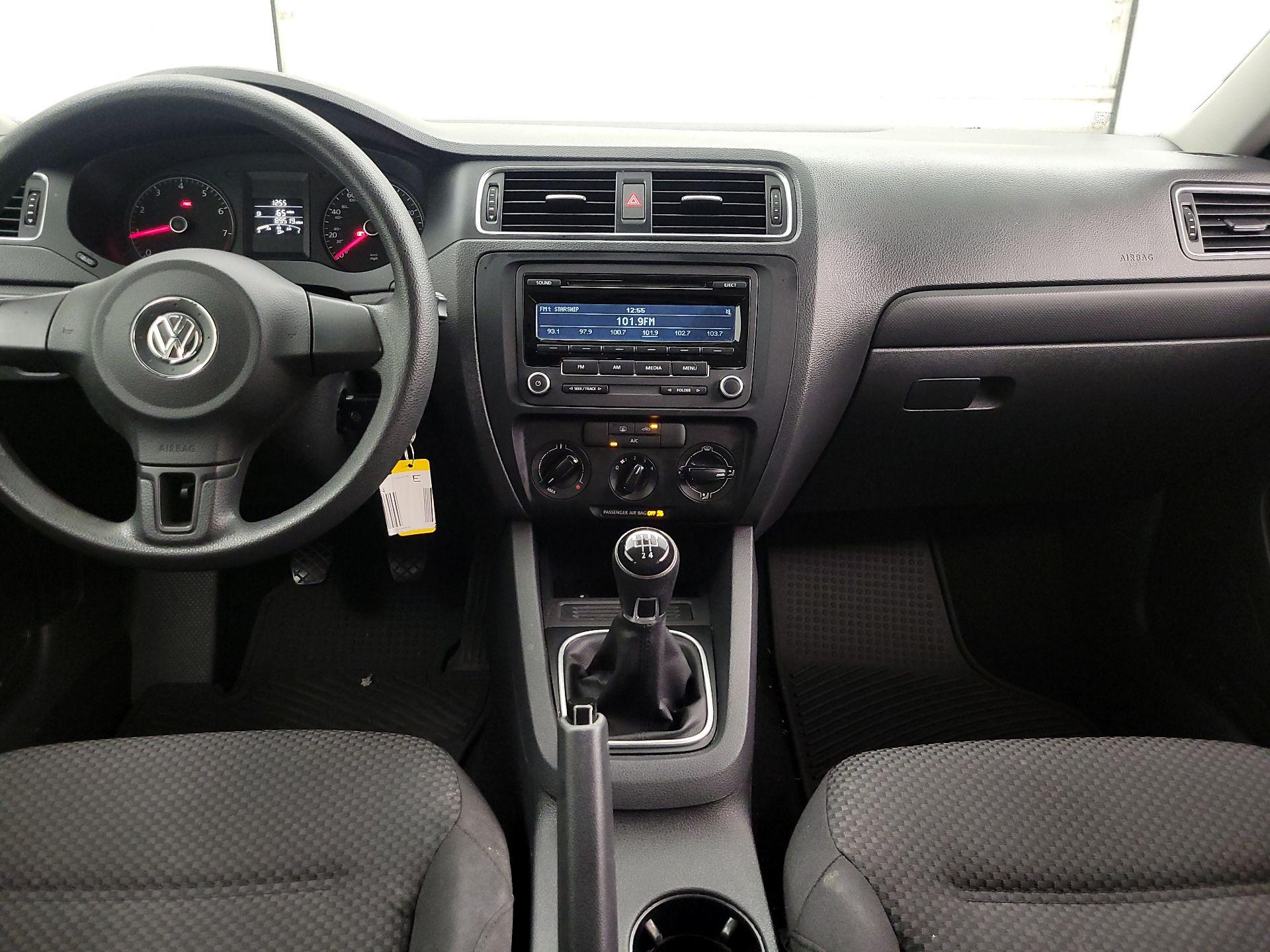 Thumbnail: 2014 Volkswagen Jetta - 9