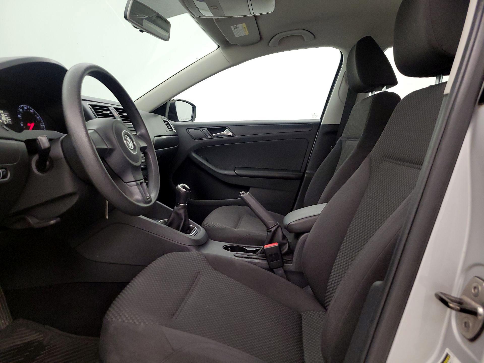 Thumbnail: 2014 Volkswagen Jetta - 11