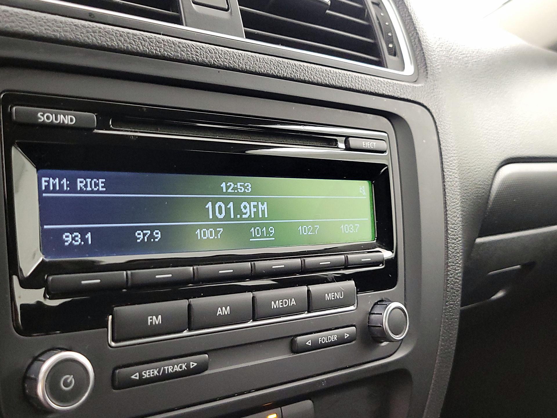 Thumbnail: 2014 Volkswagen Jetta - 14