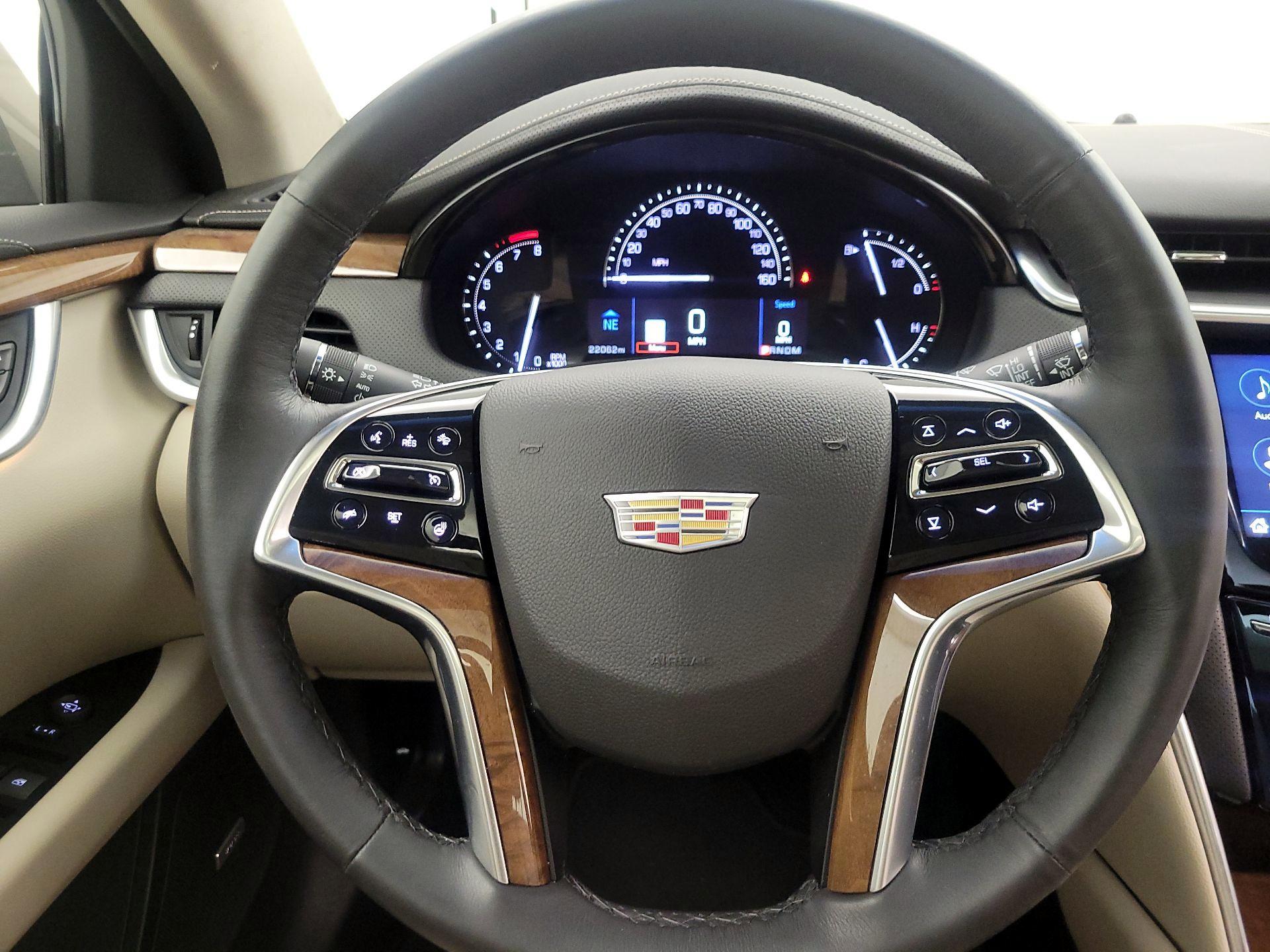 Thumbnail: 2018 Cadillac XTS - 10