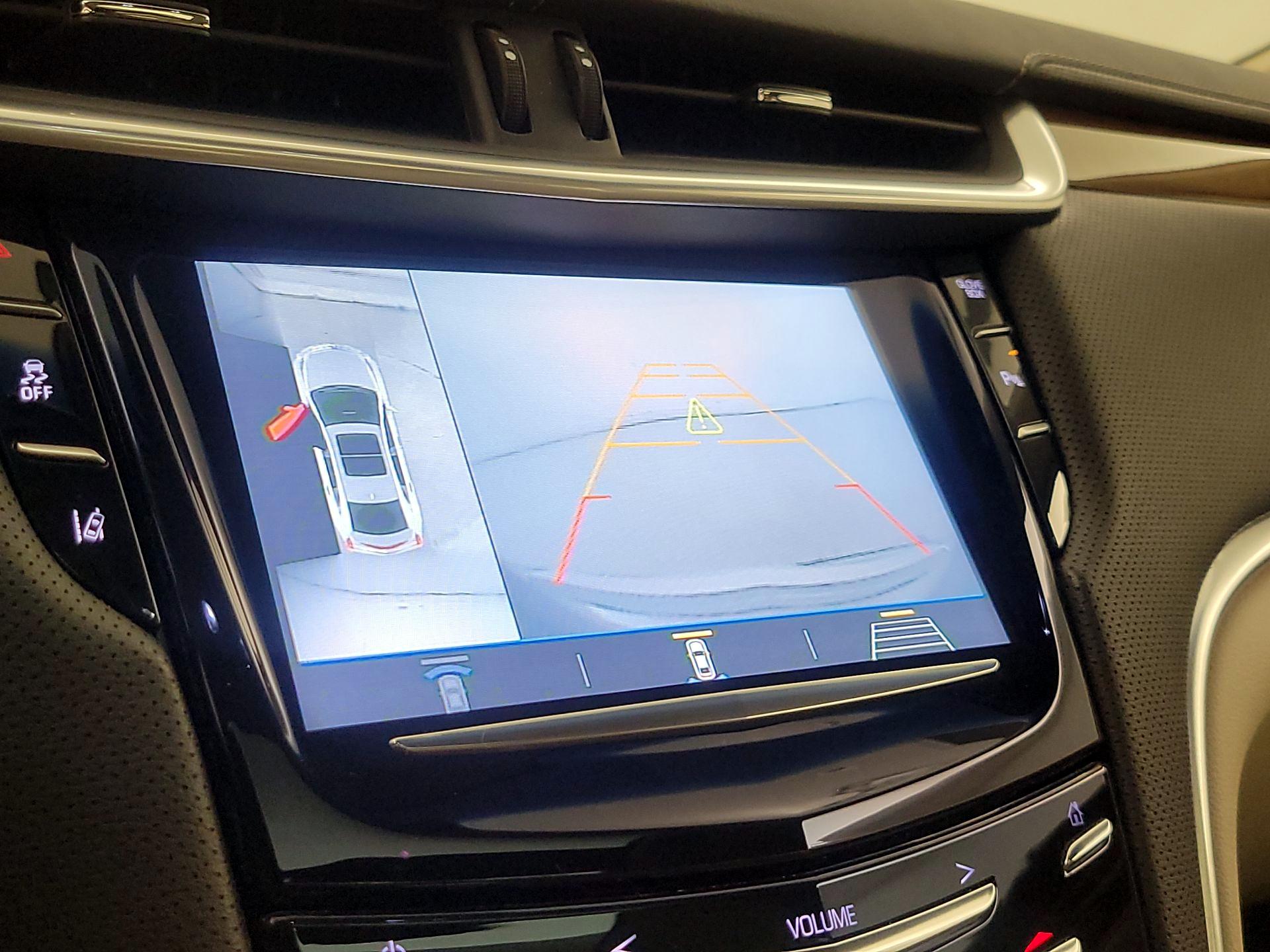 Thumbnail: 2018 Cadillac XTS - 15