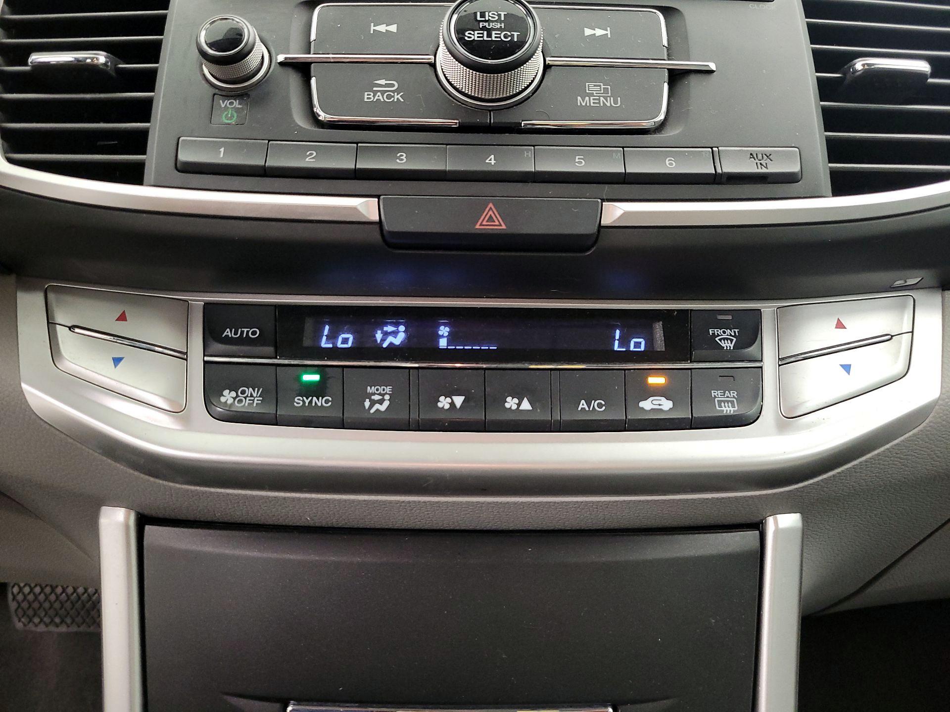 Thumbnail: 2015 Honda Accord - 16