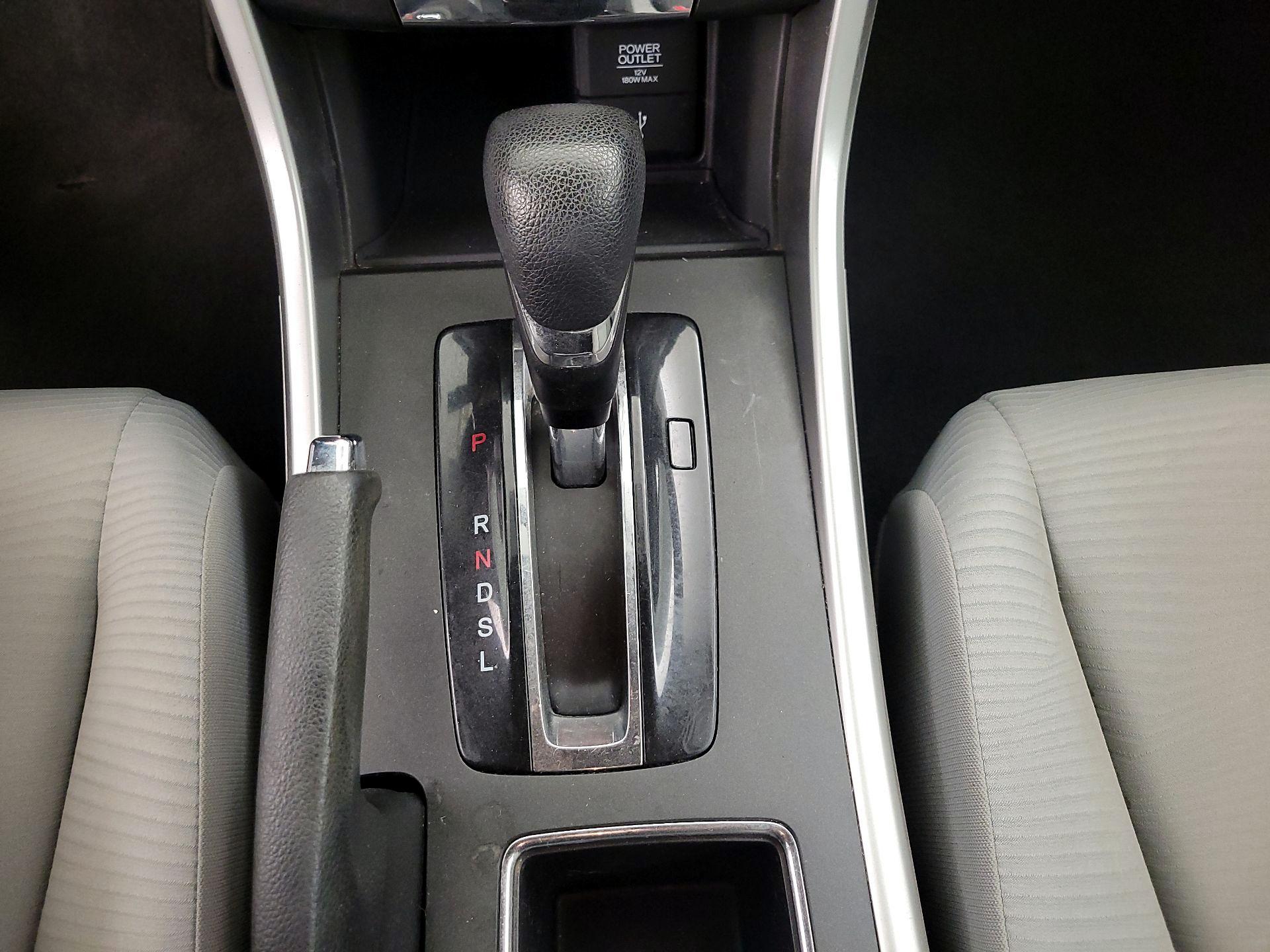 Thumbnail: 2015 Honda Accord - 17