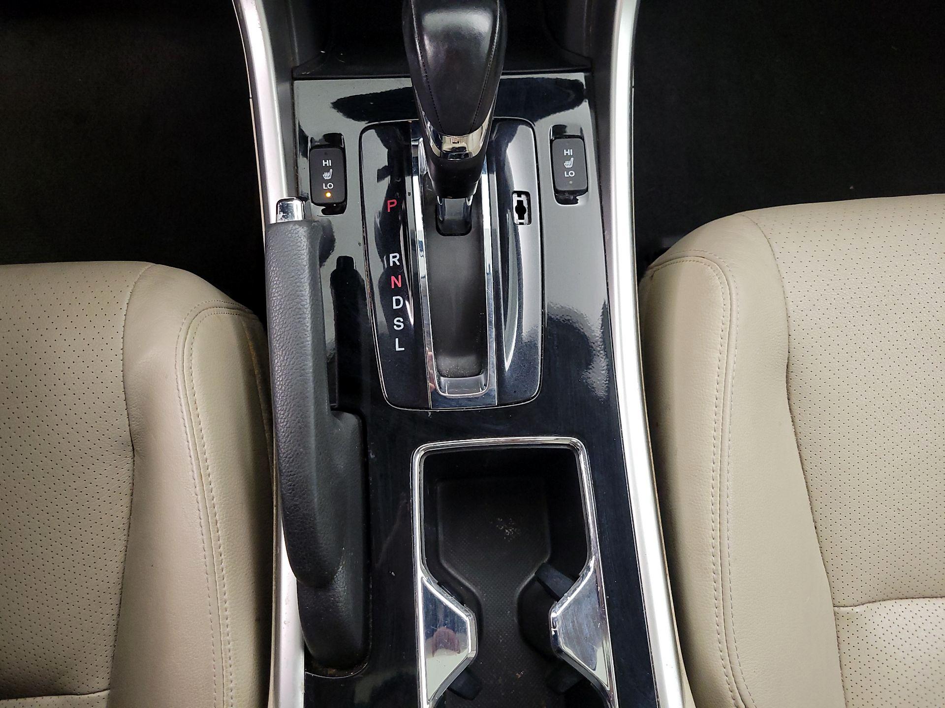 Thumbnail: 2016 Honda Accord - 17