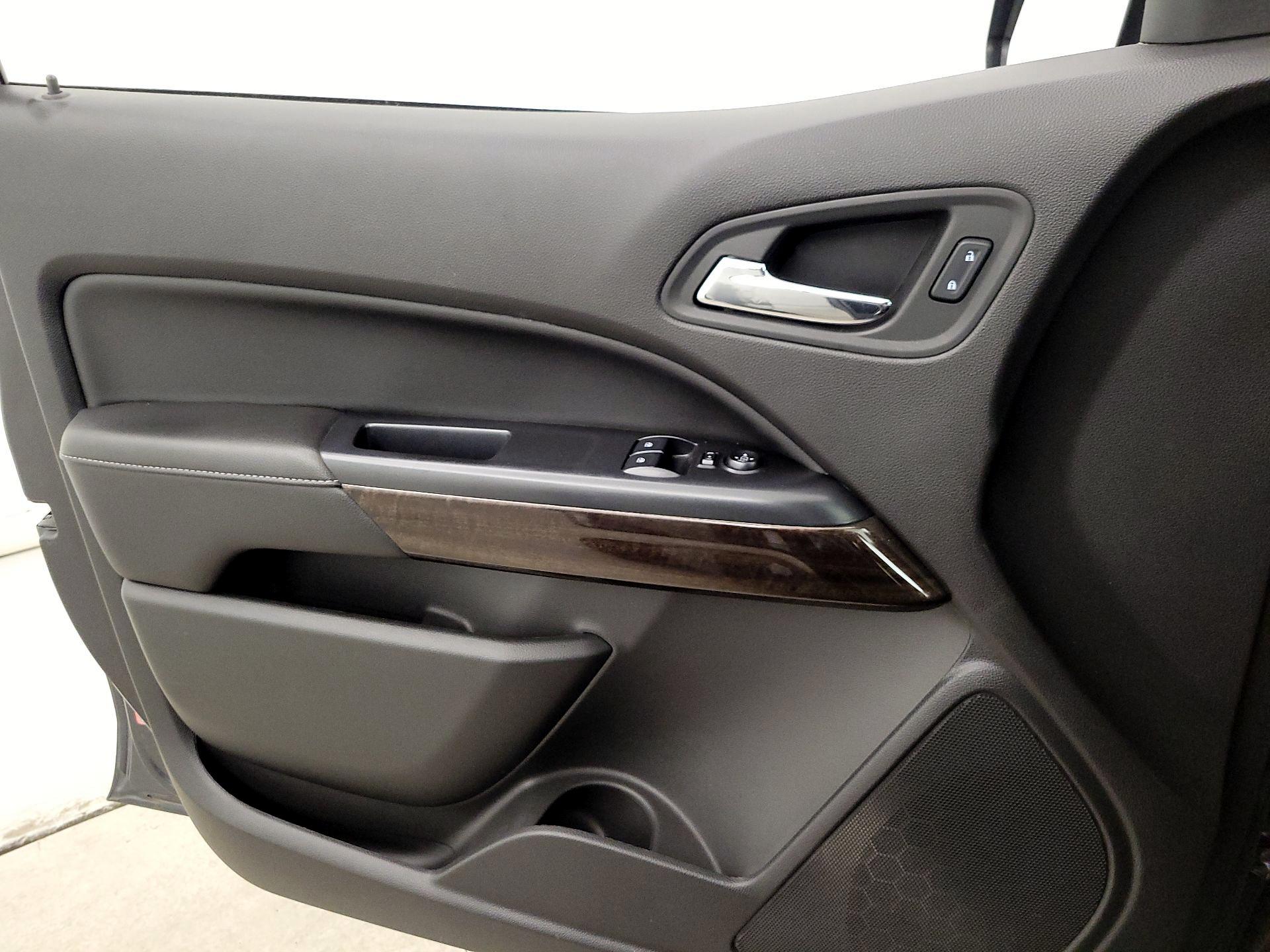 Thumbnail: 2016 GMC Canyon - 12