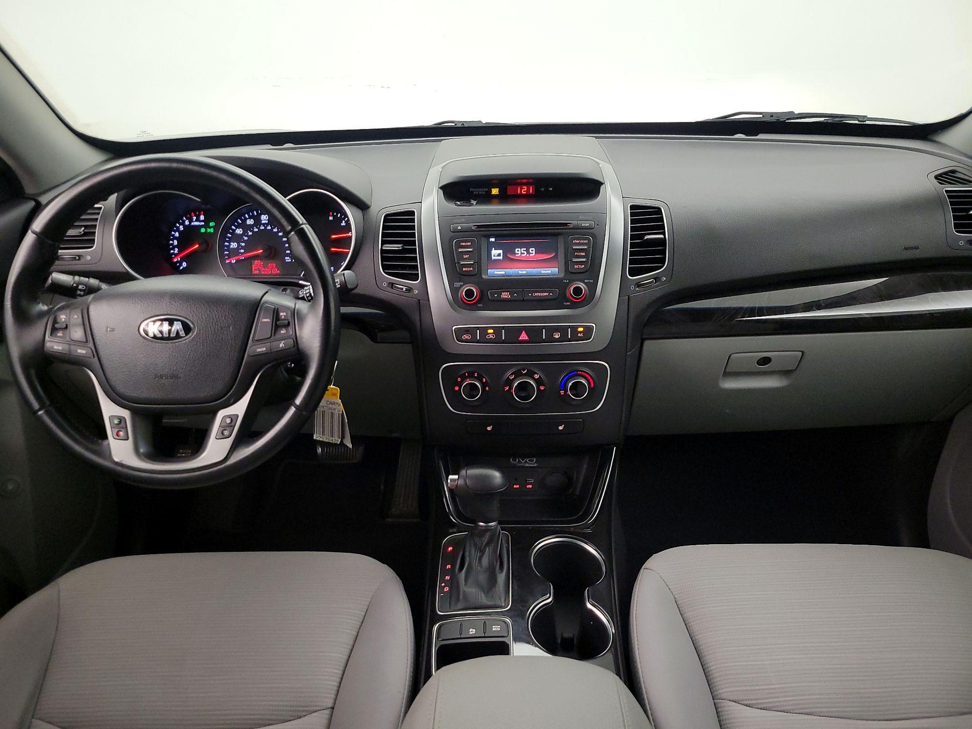 Thumbnail: 2015 Kia Sorento - 9