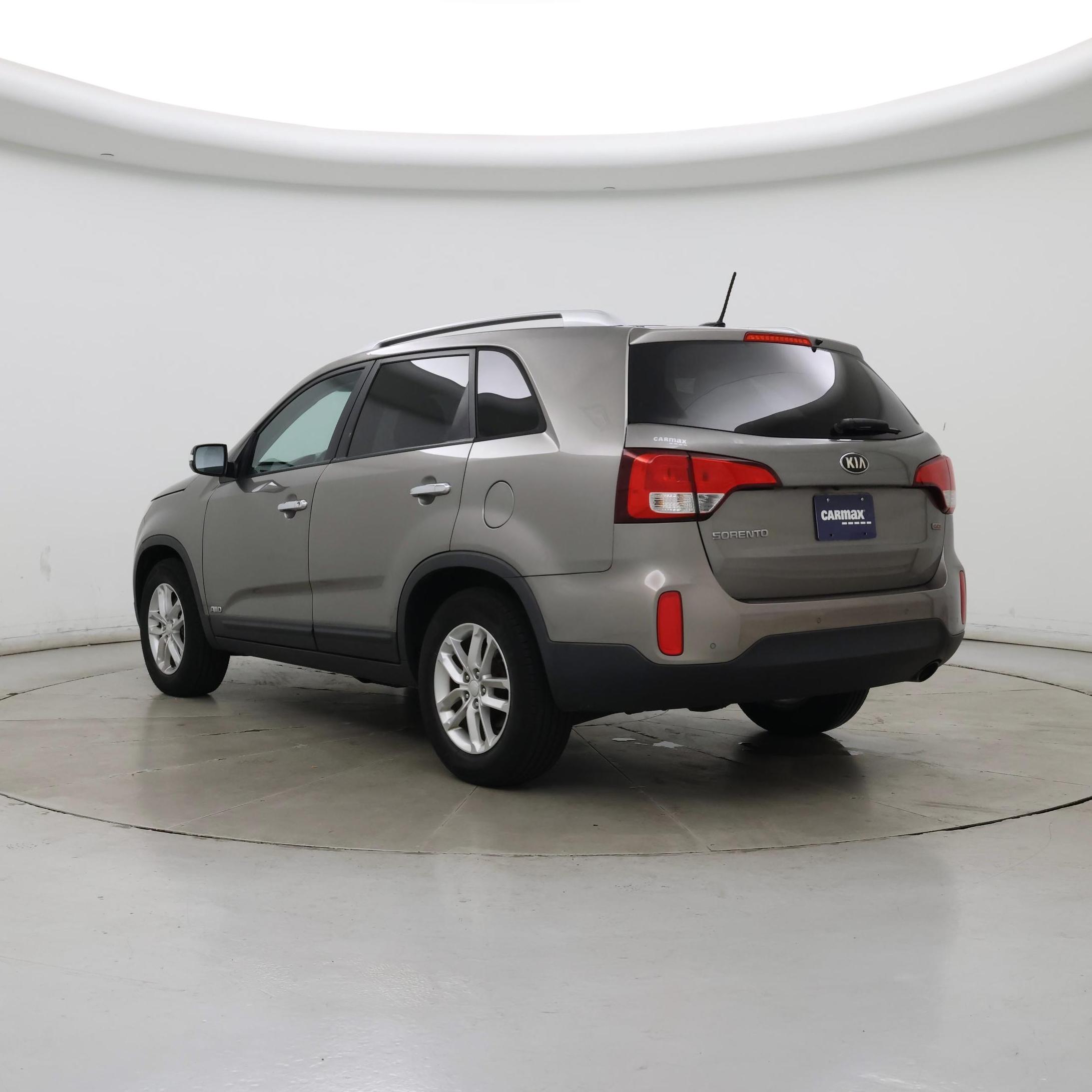 Thumbnail: 2015 Kia Sorento - 2