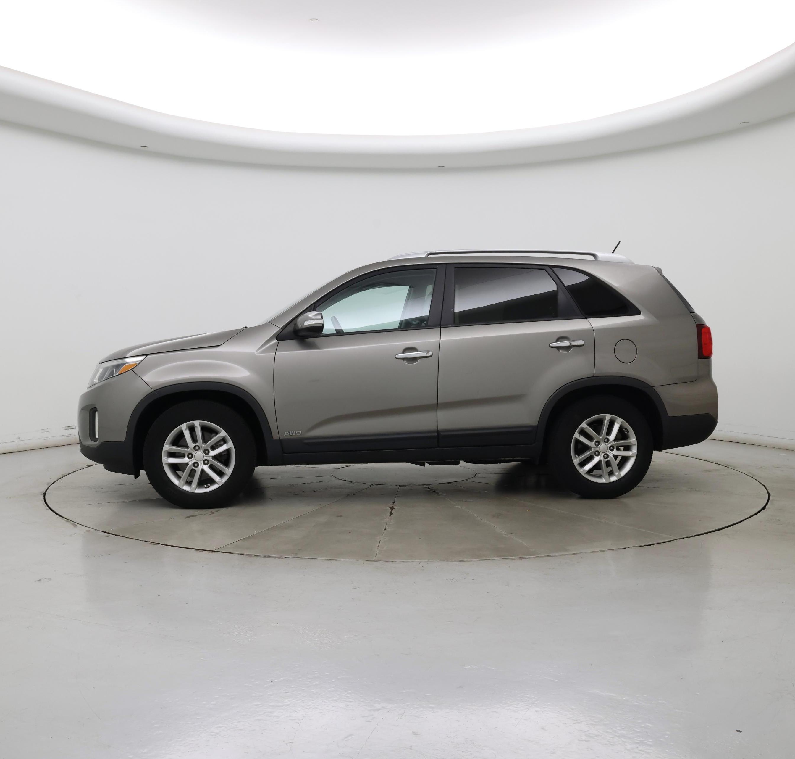 Thumbnail: 2015 Kia Sorento - 3