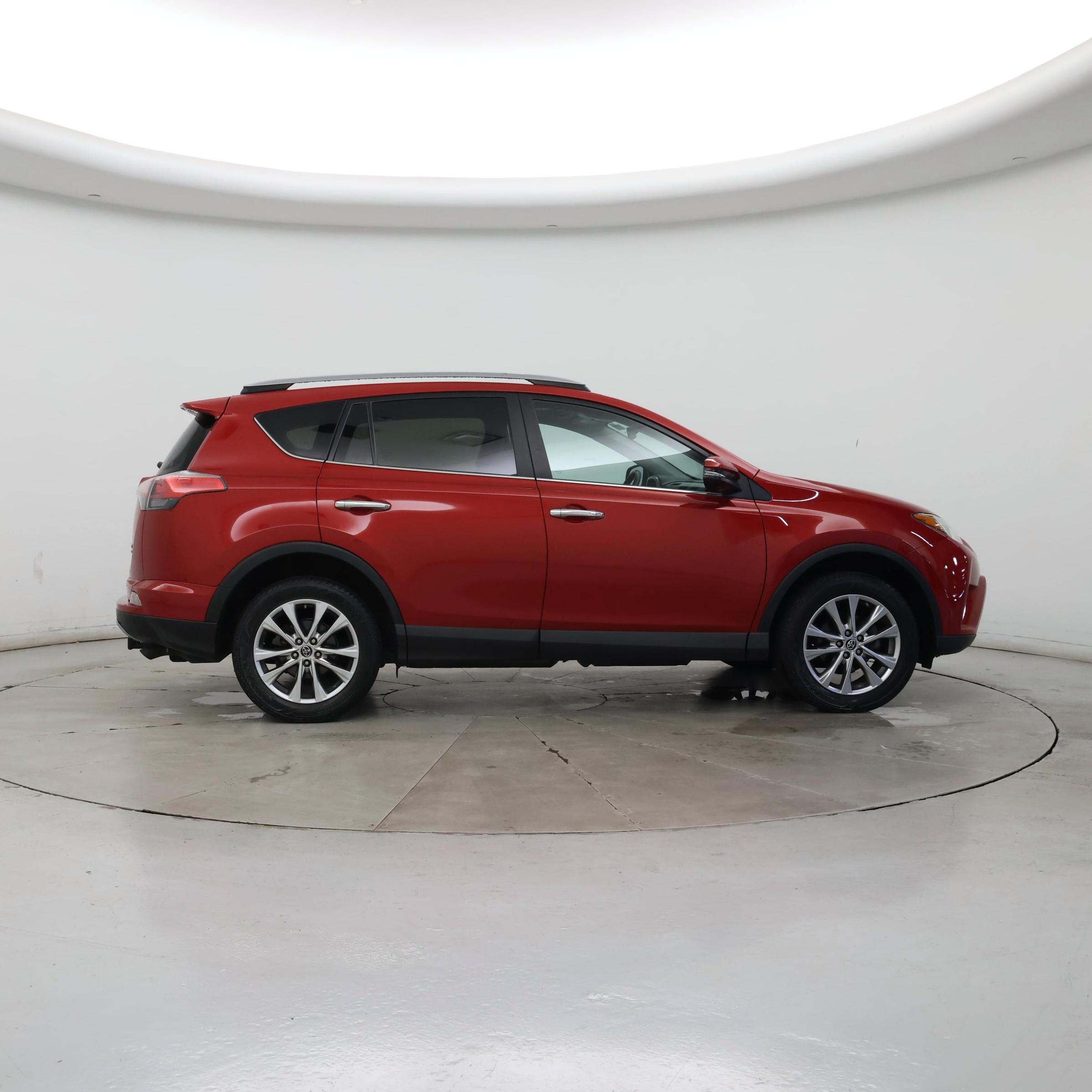 Thumbnail: 2017 Toyota RAV4 - 7