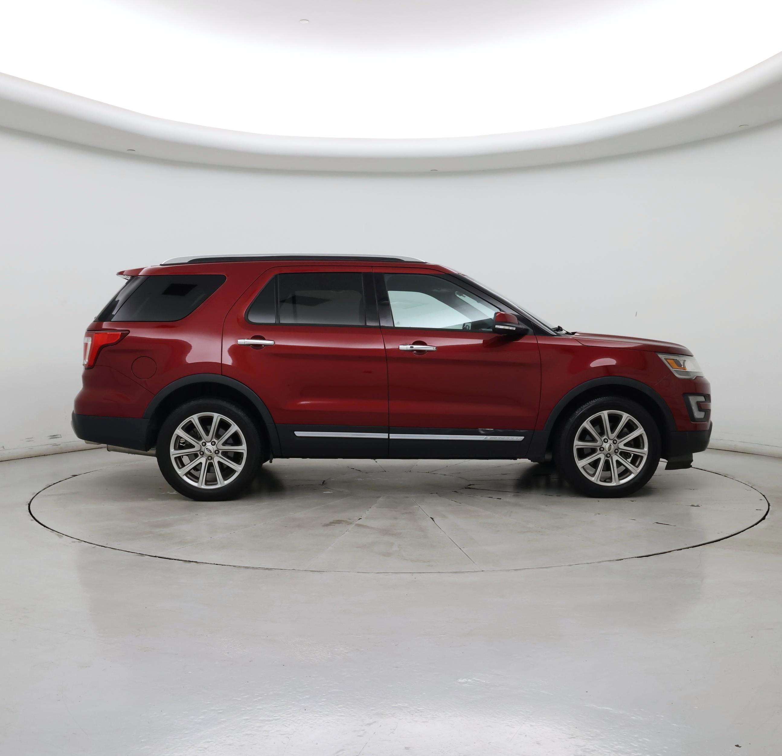 Thumbnail: 2017 Ford Explorer - 7