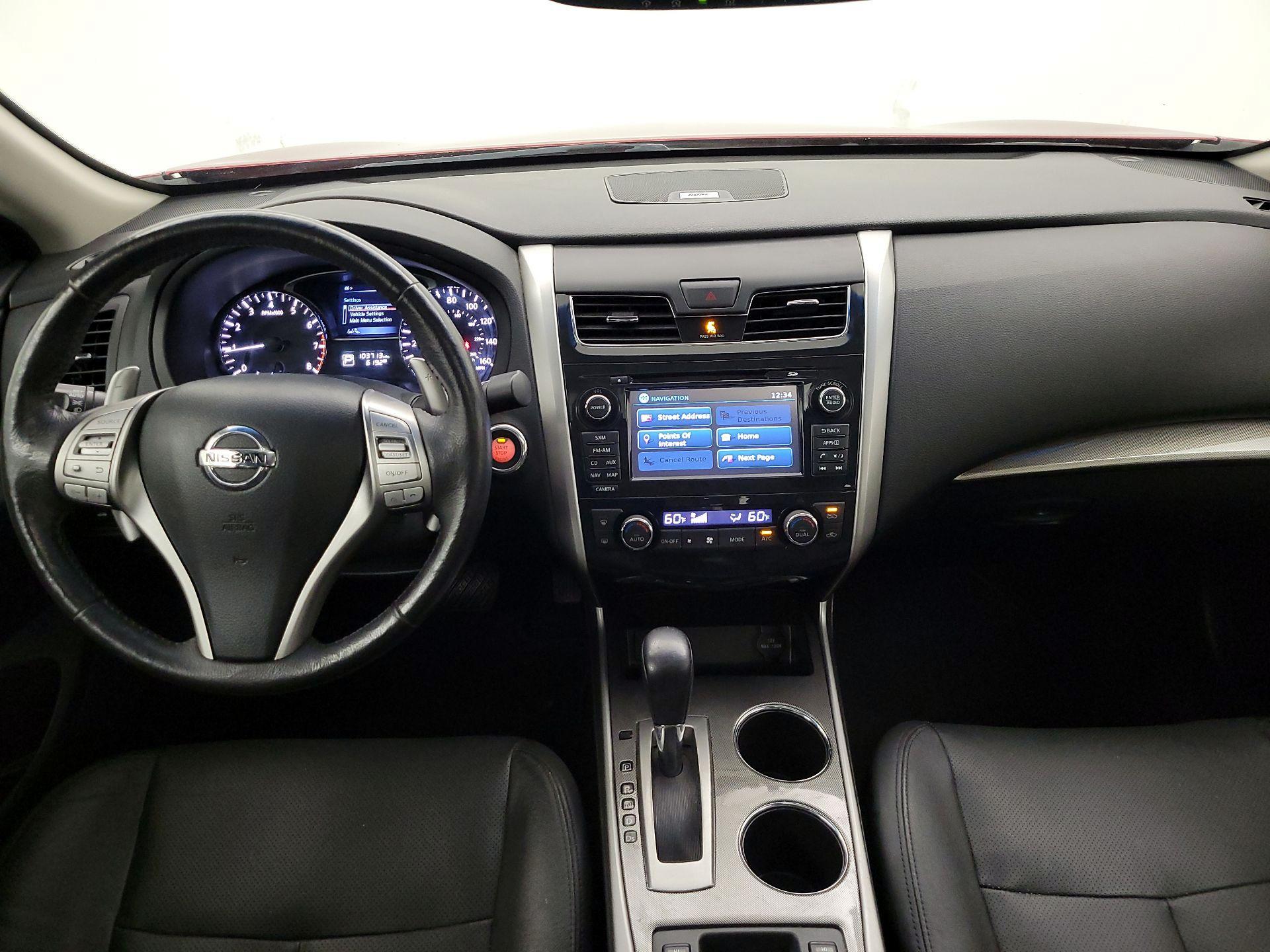 Thumbnail: 2015 Nissan Altima - 9