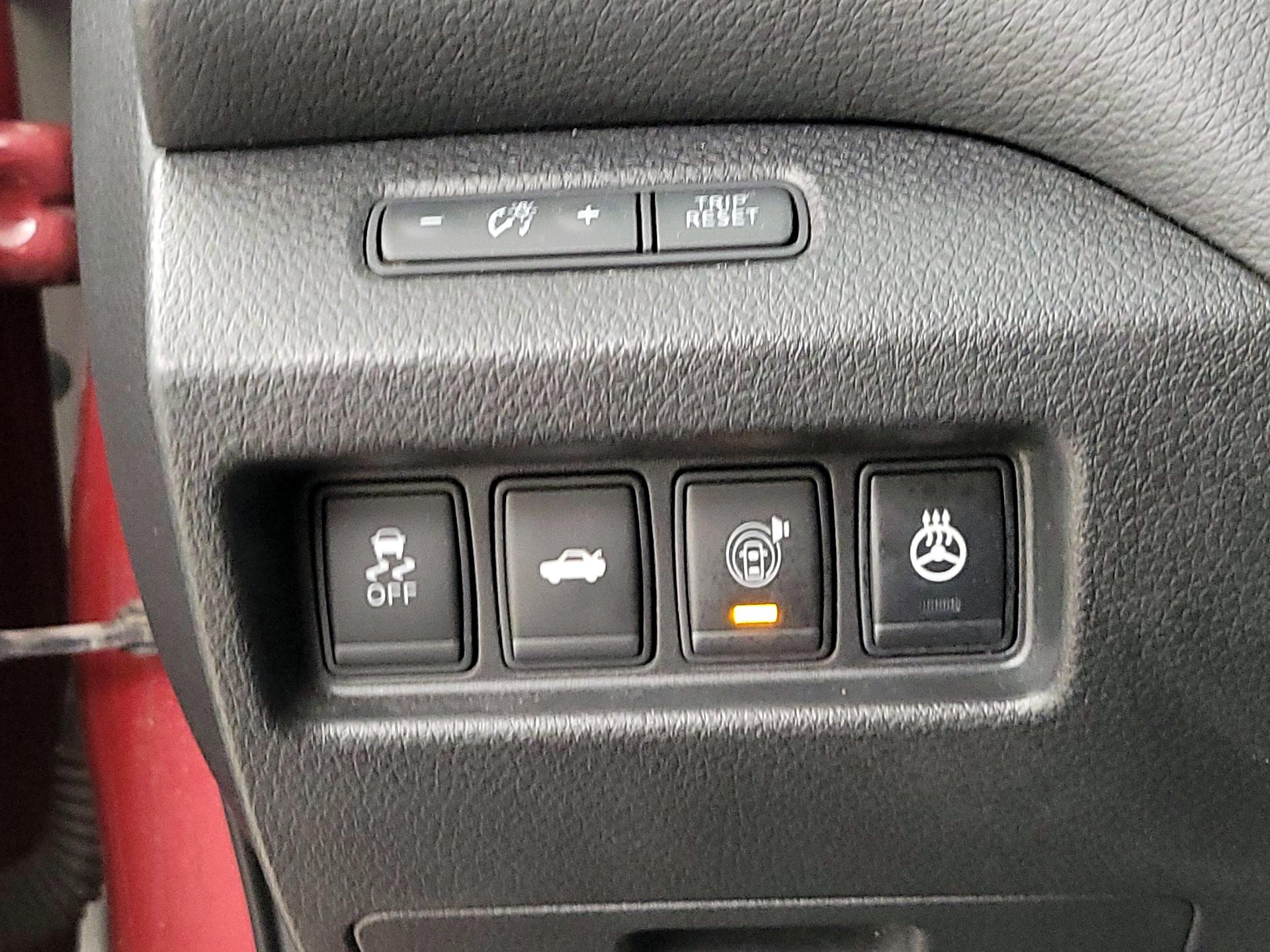 Thumbnail: 2015 Nissan Altima - 13
