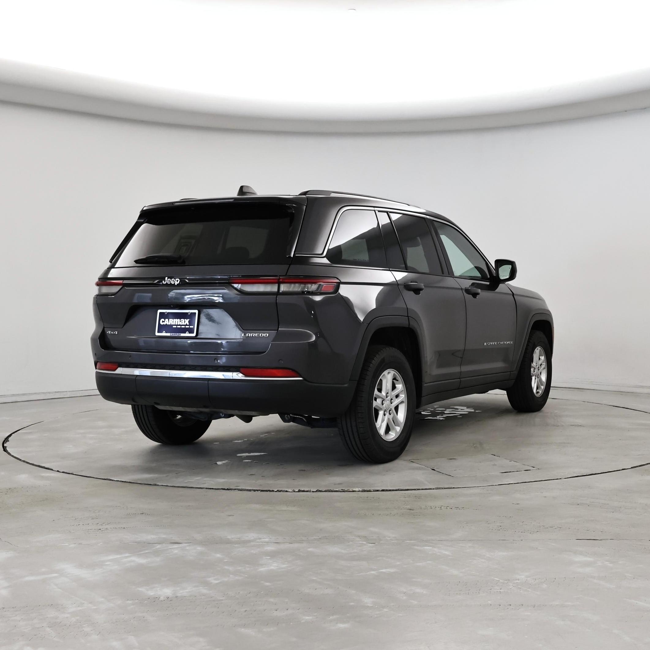Thumbnail: 2023 Jeep Grand Cherokee - 8